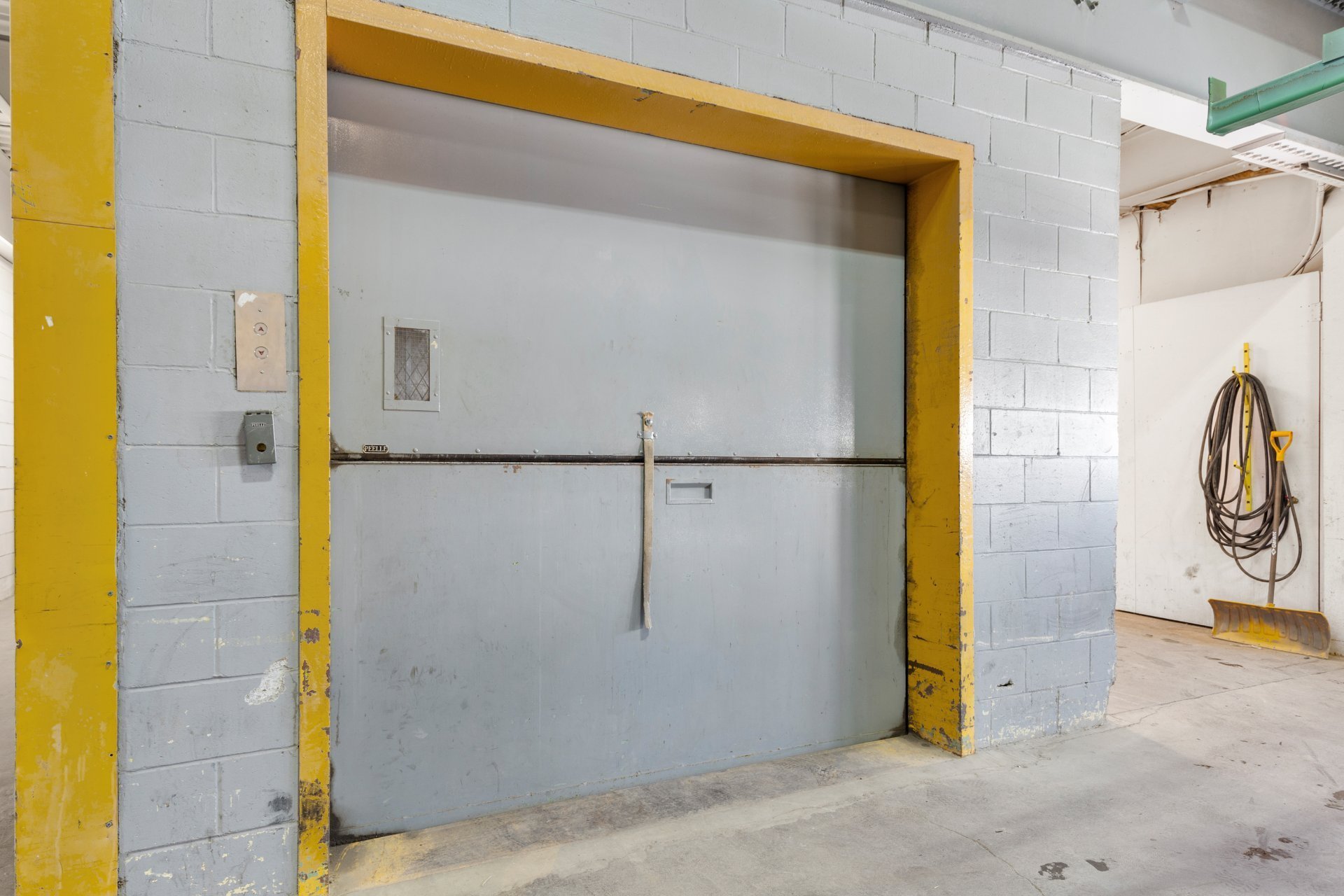 Photo - Elevator