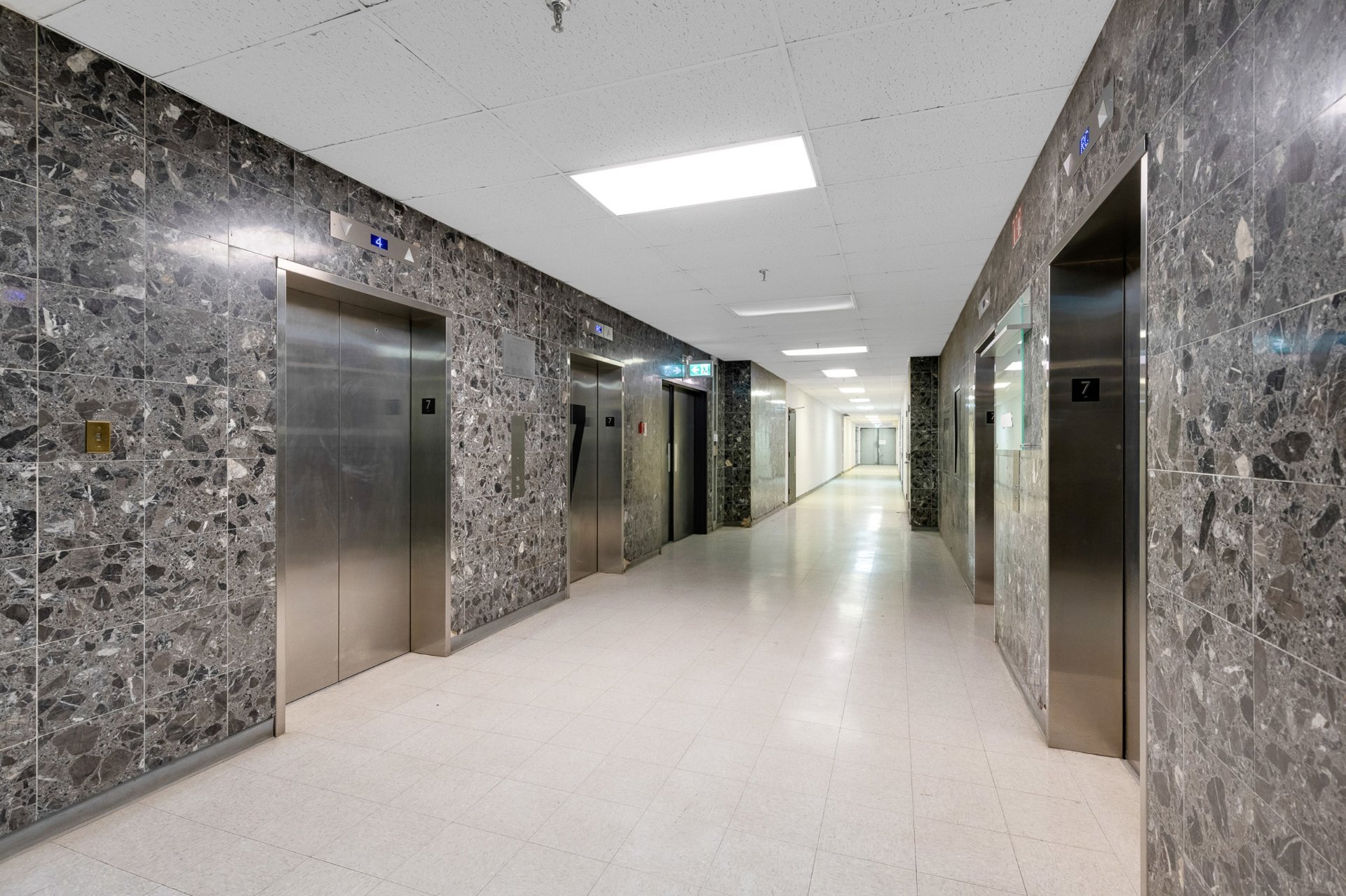 Photo - Hallway