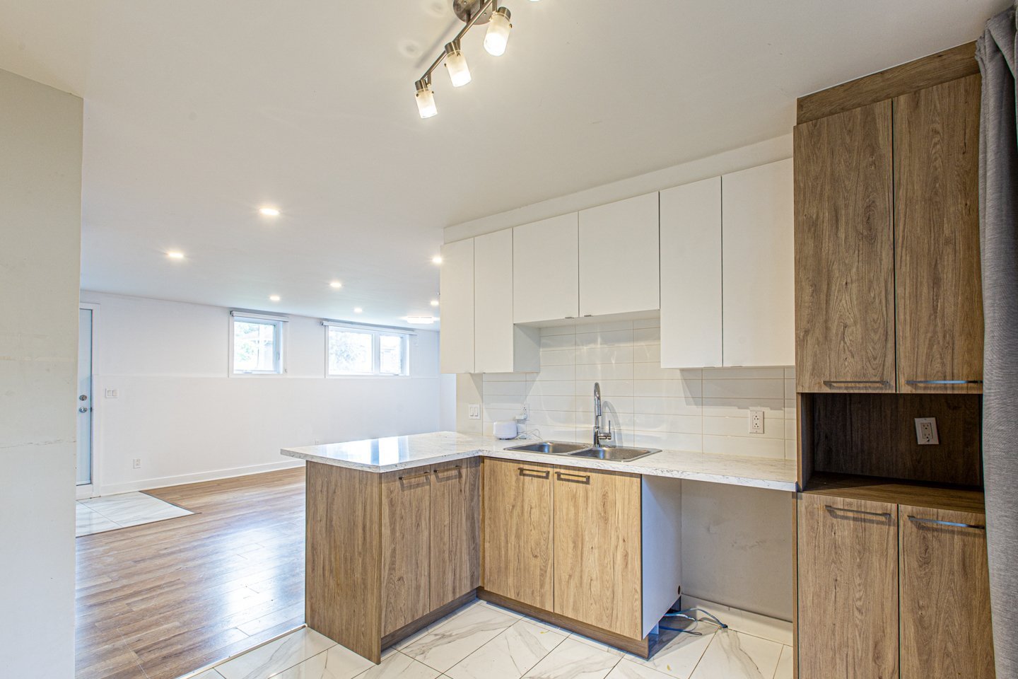 Photo - Kitchen