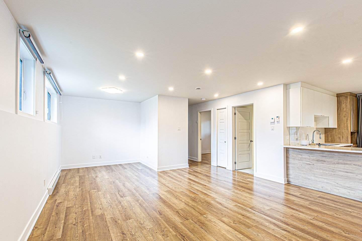 Photo - Interior