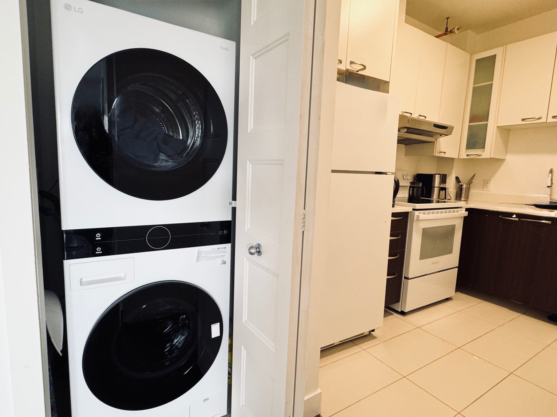 Photo - Laundry room