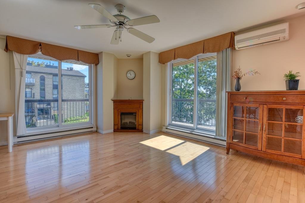 Photo - Overall View