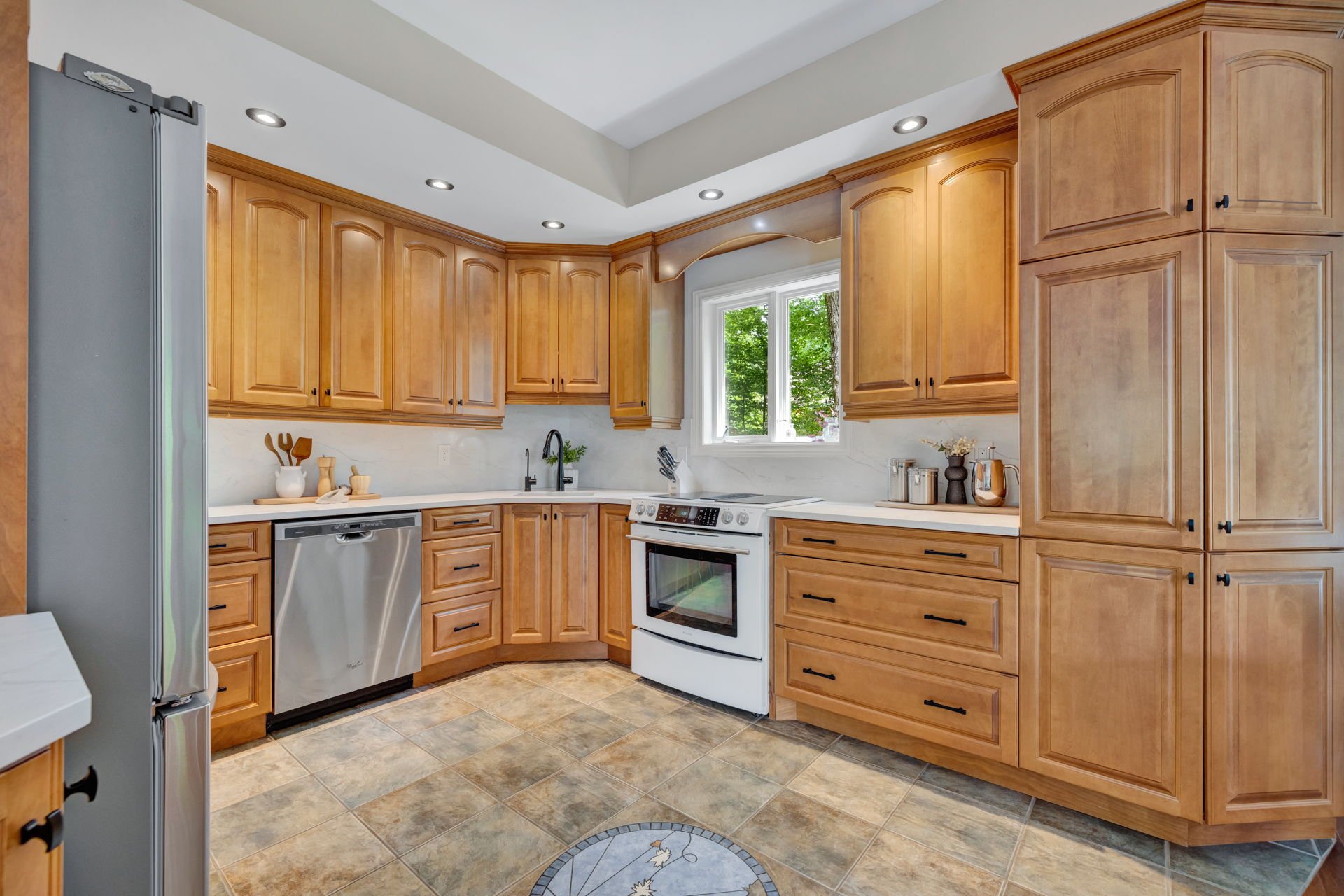 Photo - Kitchen