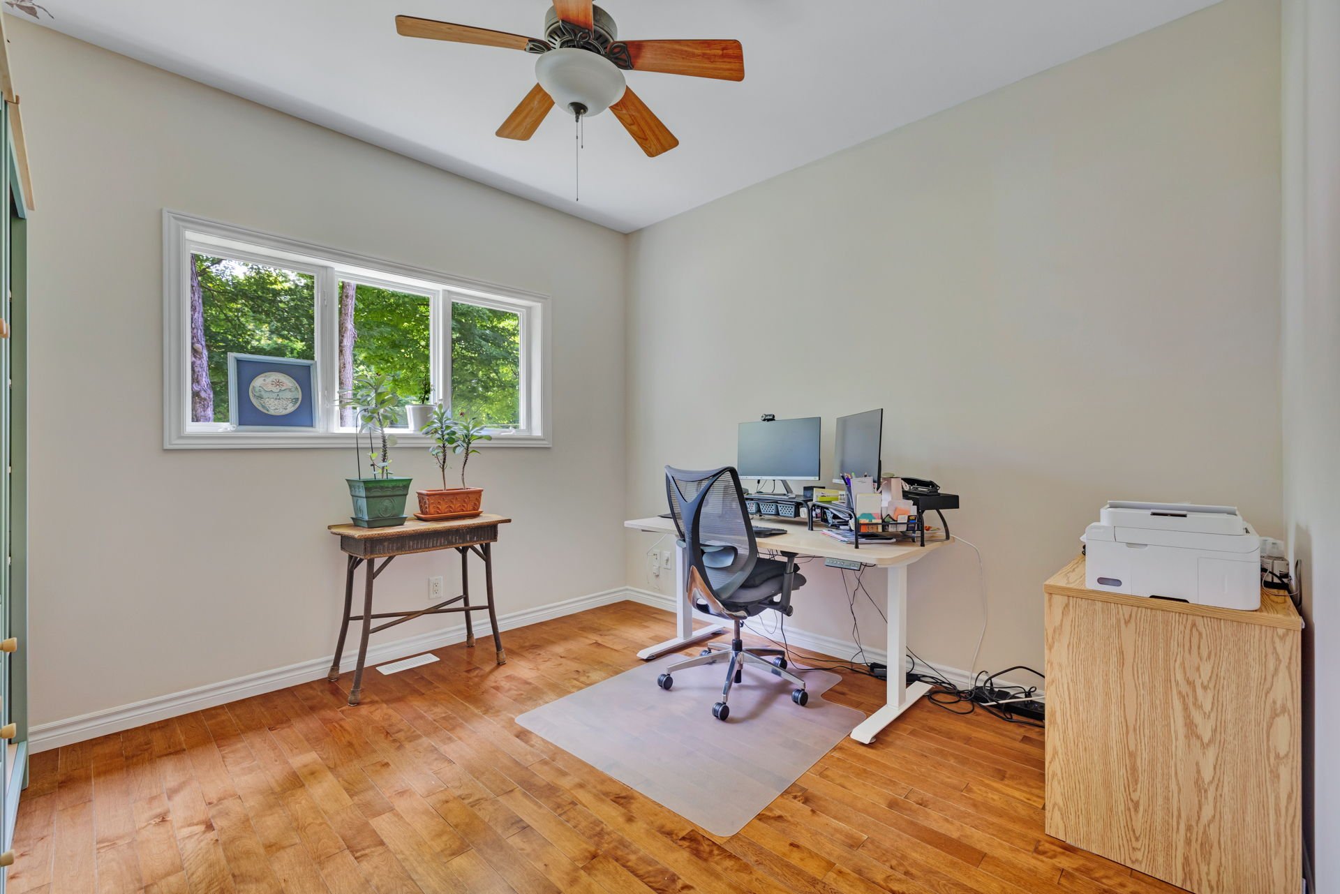 Photo - Office