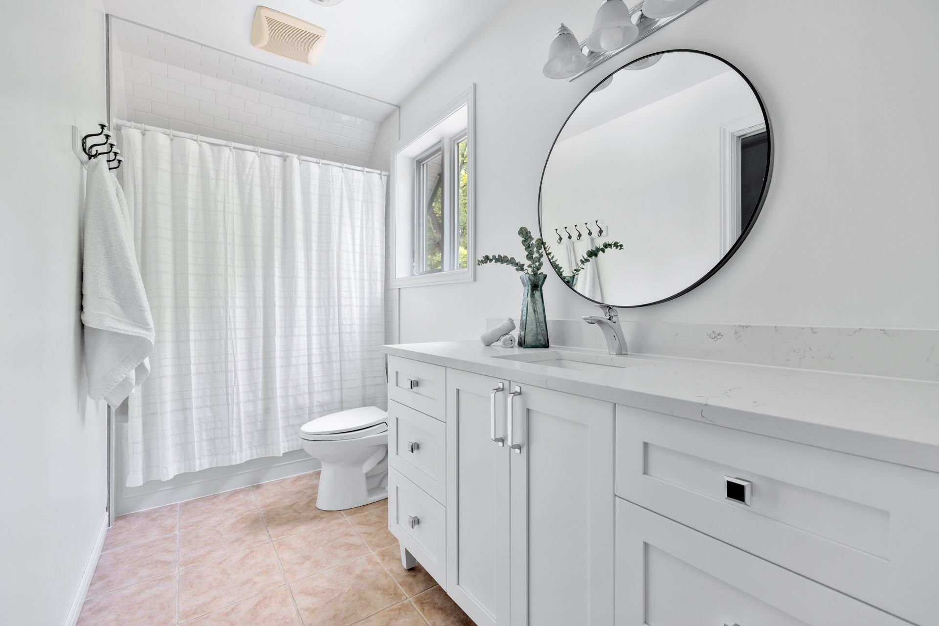 Photo - Bathroom