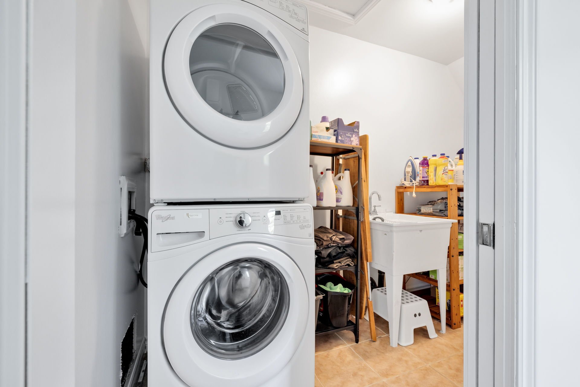 Photo - Laundry room