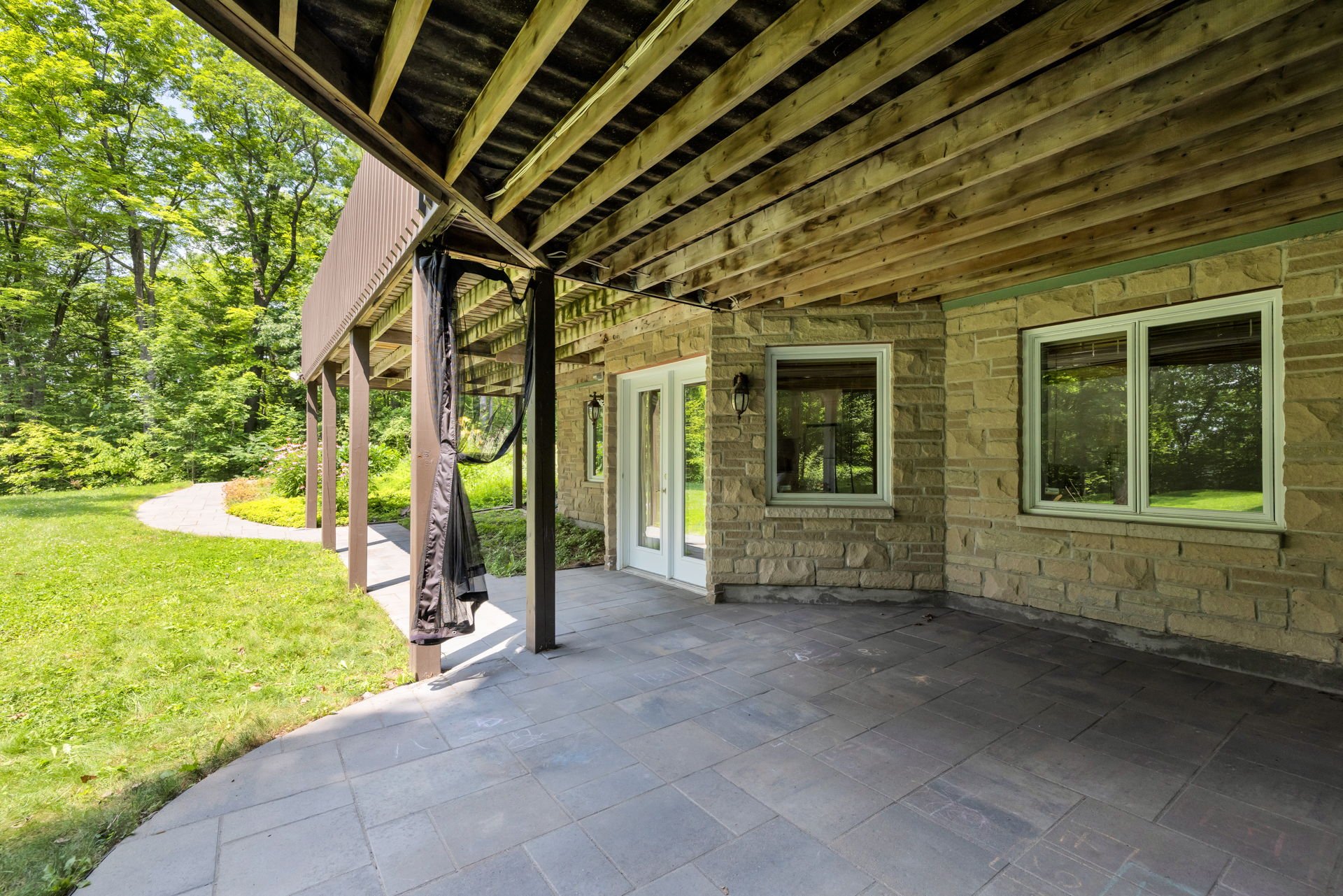 Photo - Exterior