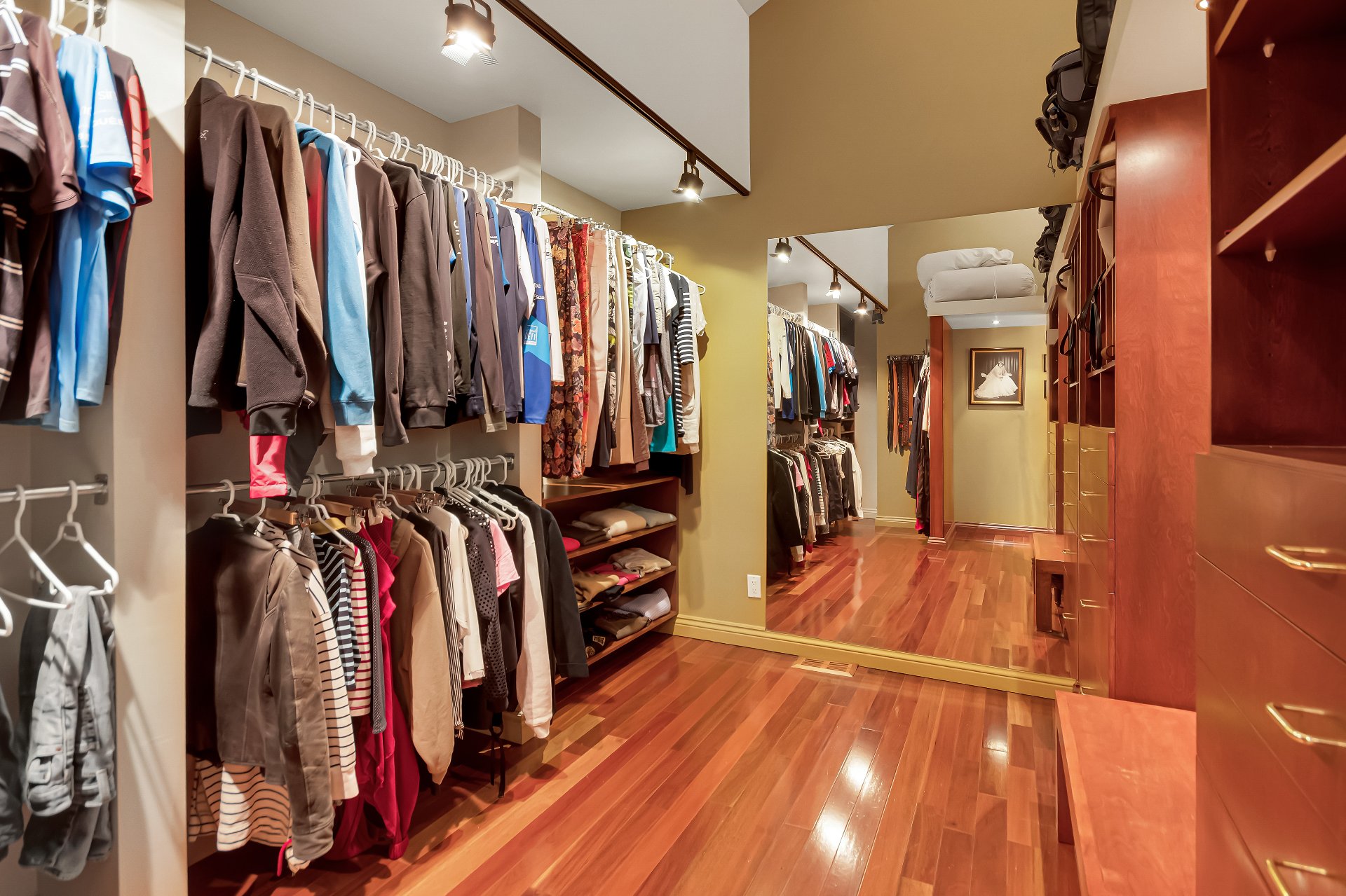 Photo - Penderie (Walk-in)