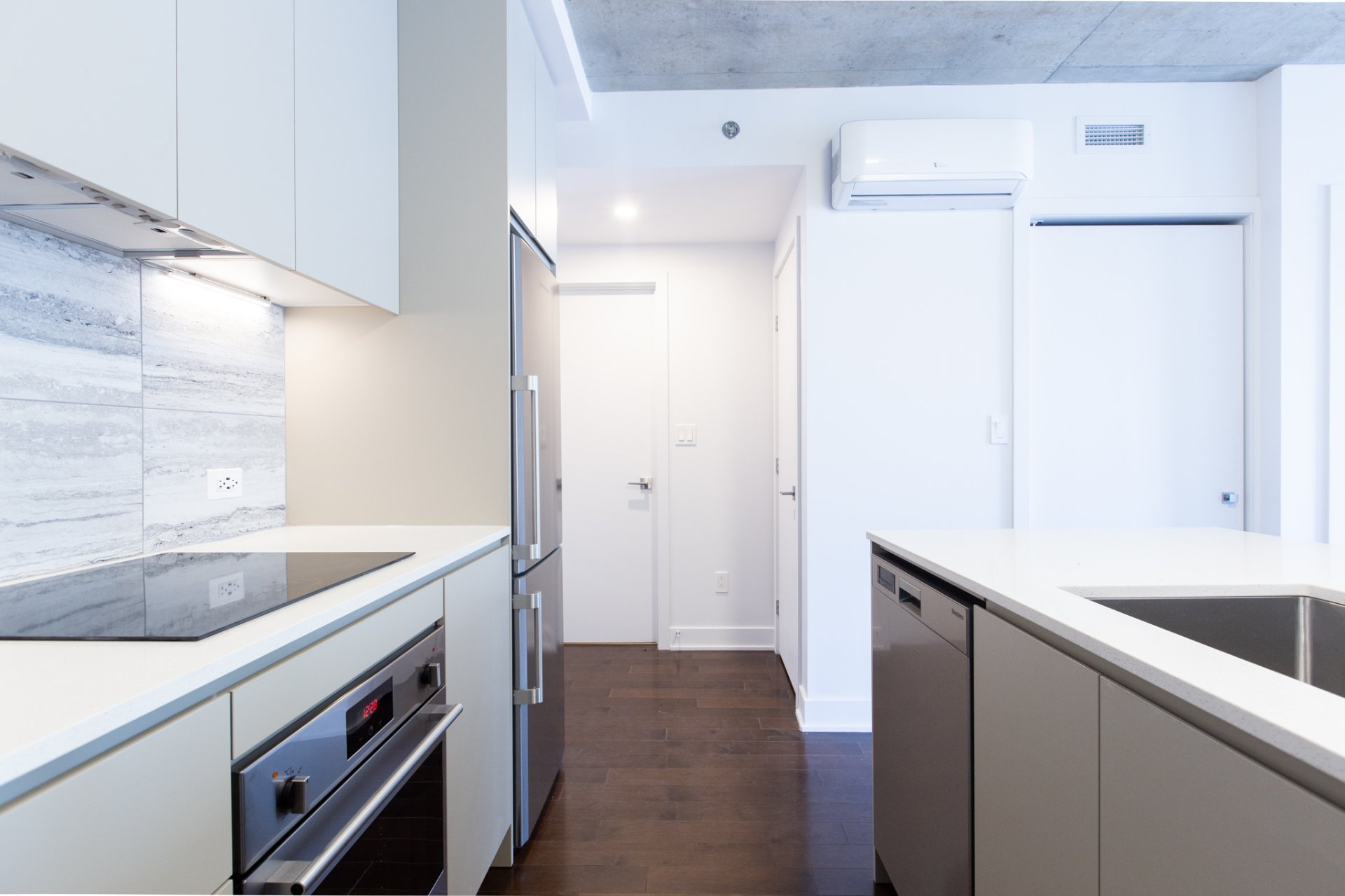 Photo - Kitchen