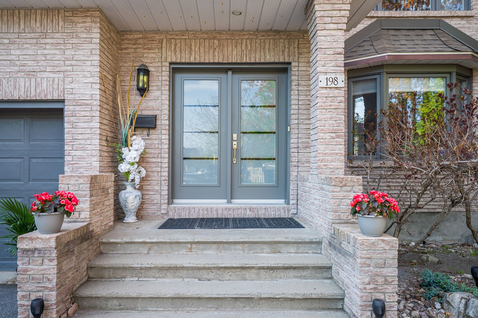 Photo - Exterior entrance