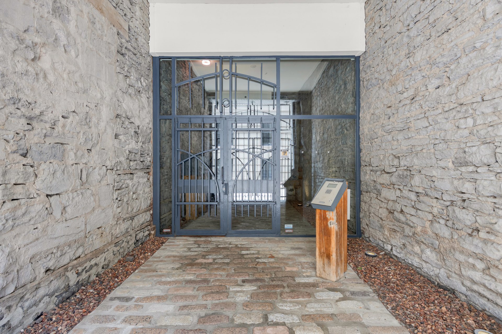 Photo - Entrée extérieure