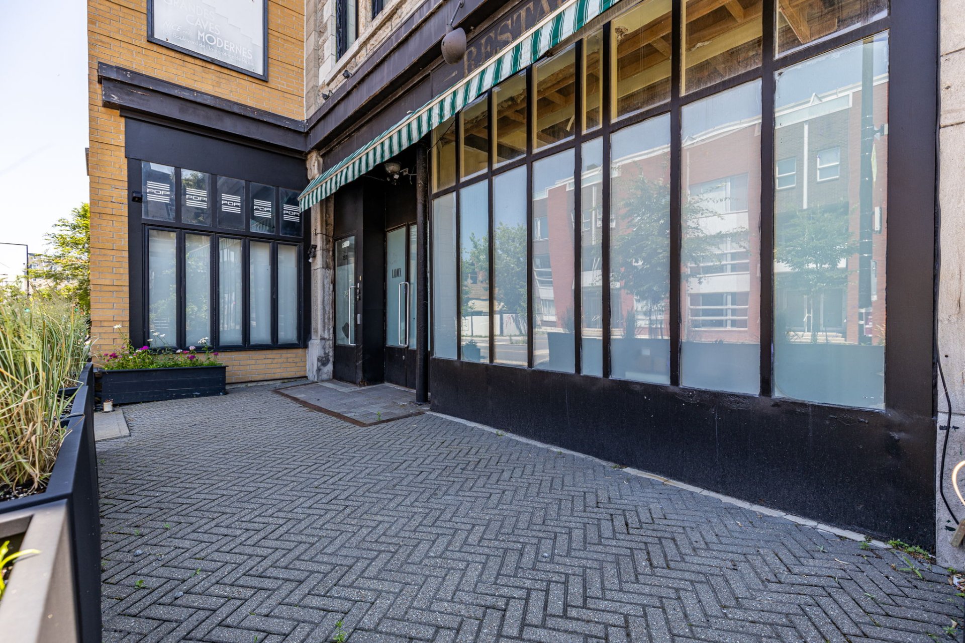 Photo - Exterior