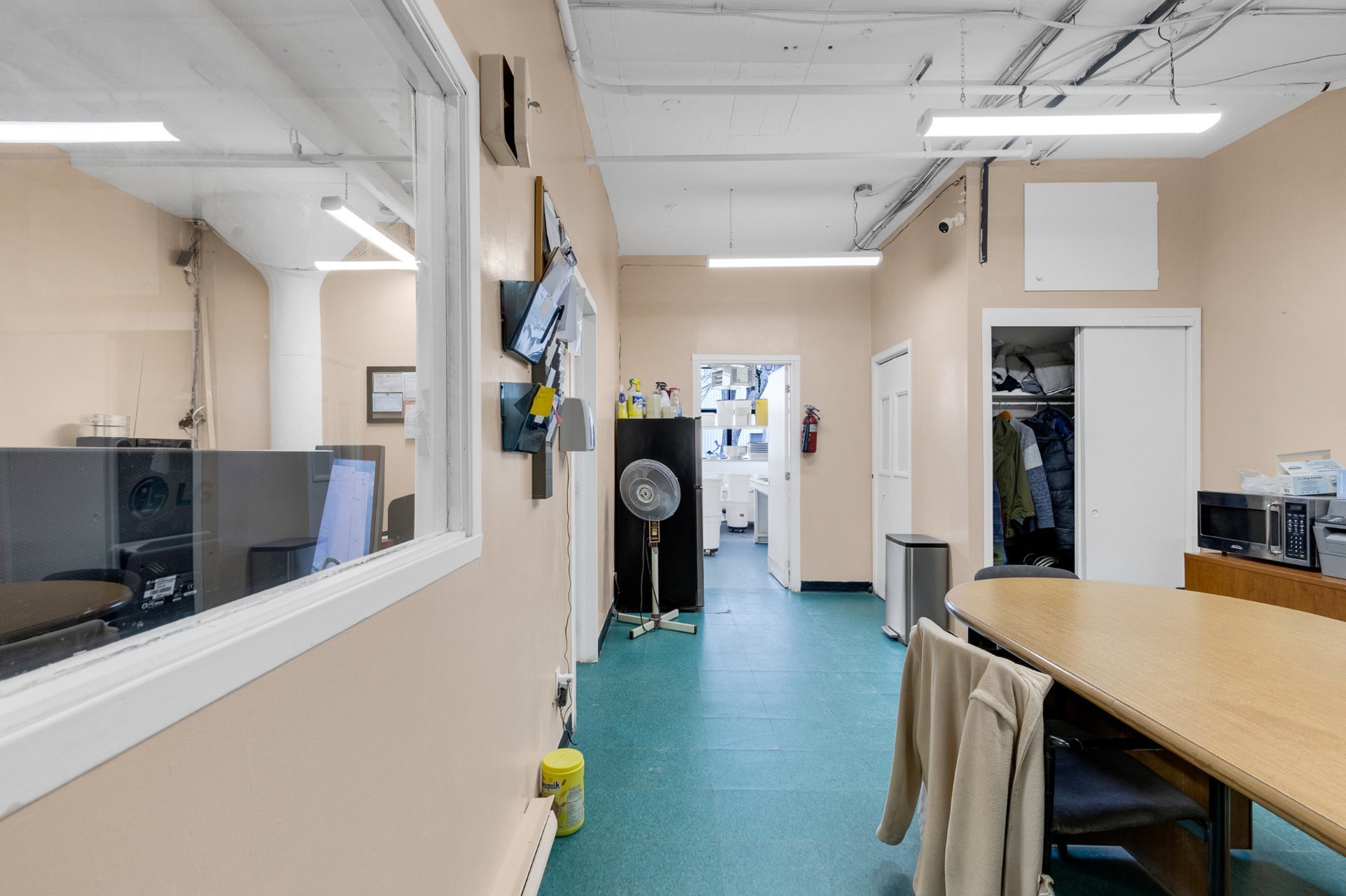Photo - Interior