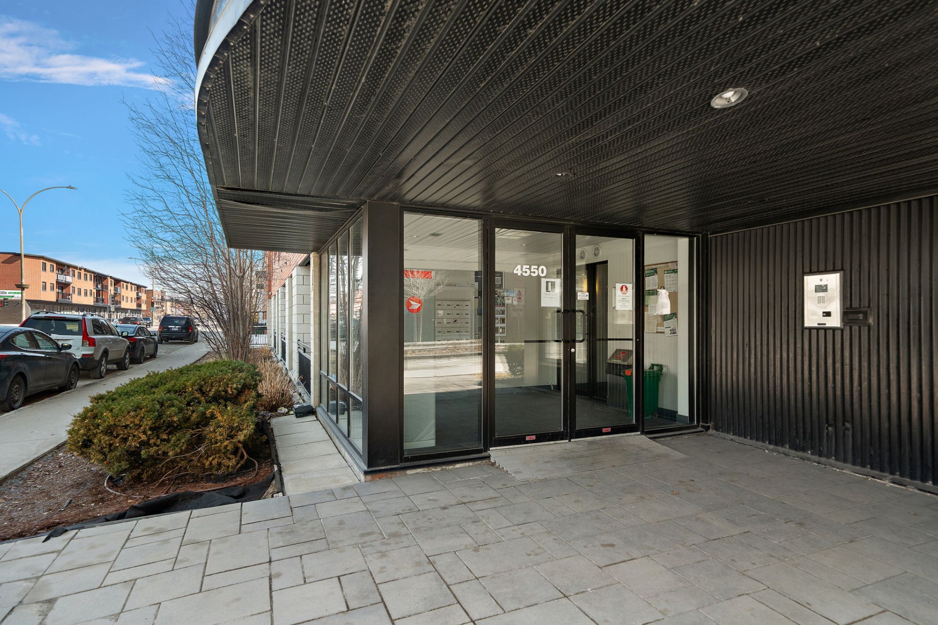 Photo - Entrée extérieure