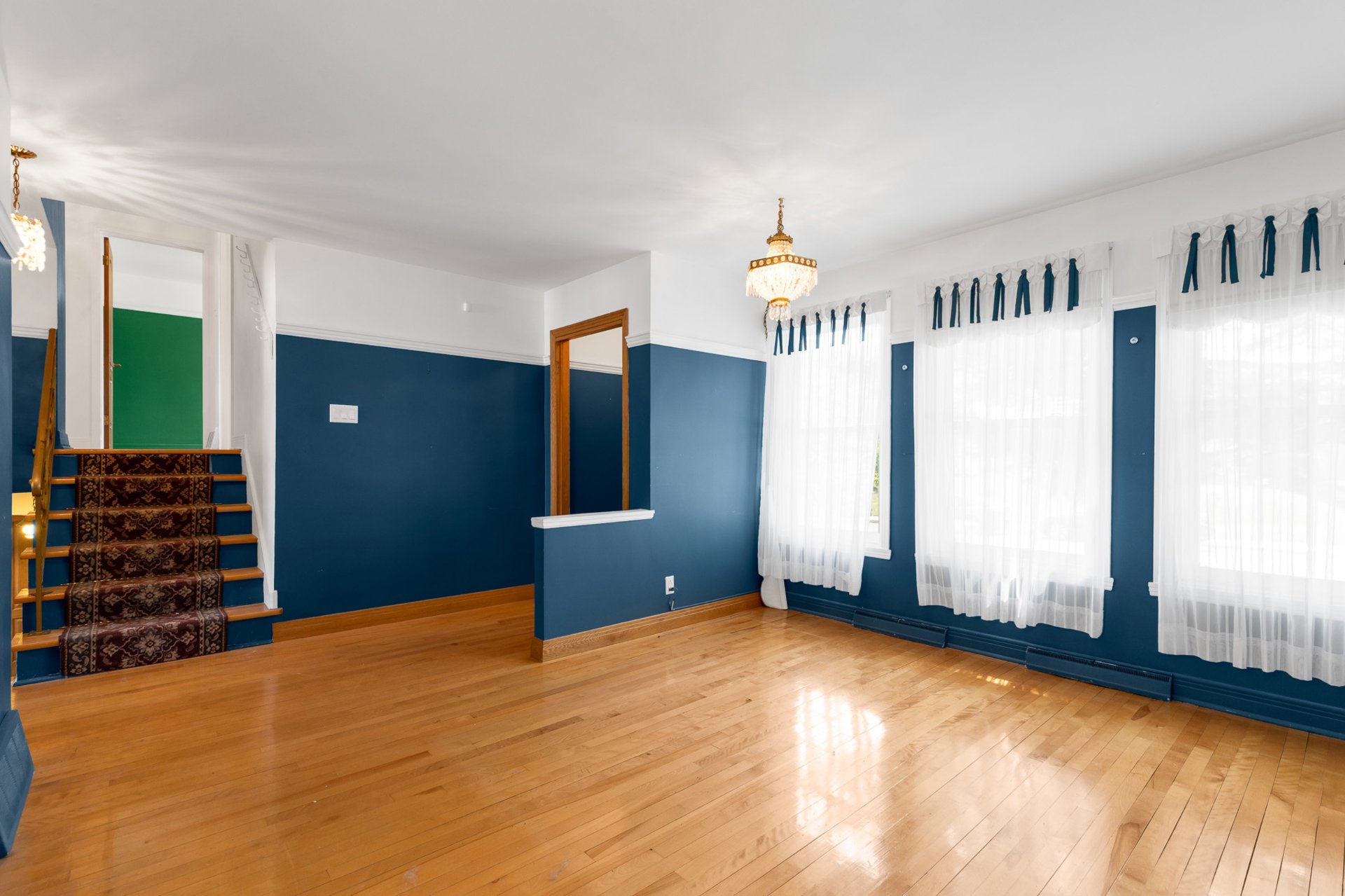 Photo - Salon