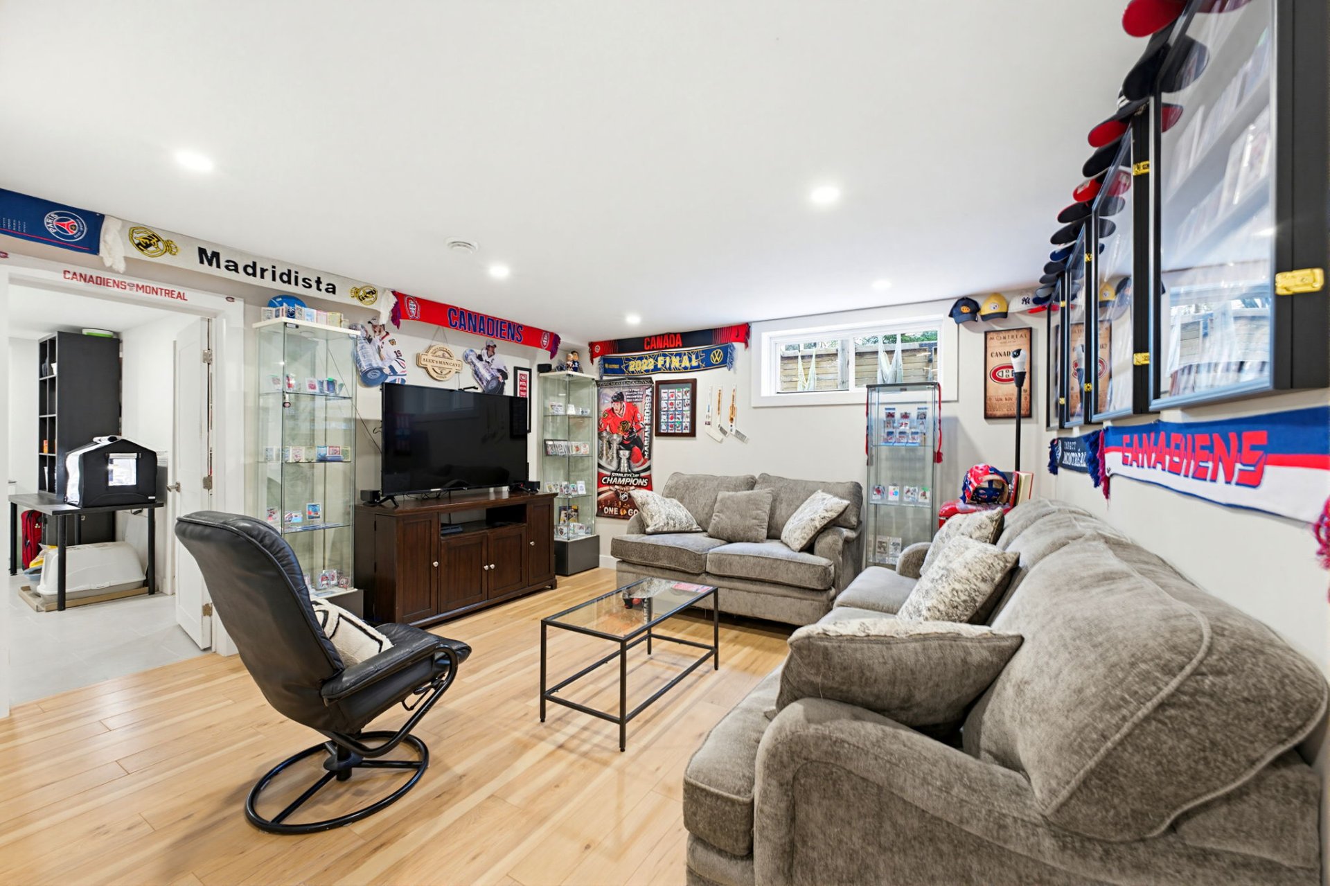 Photo - Basement