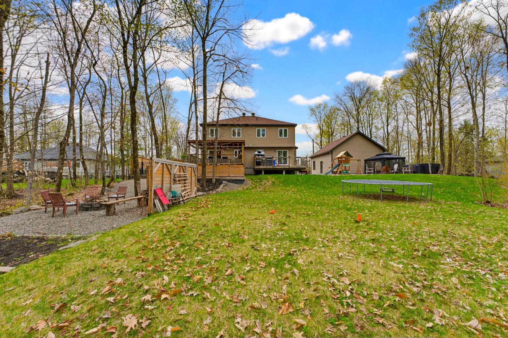 Photo - Backyard