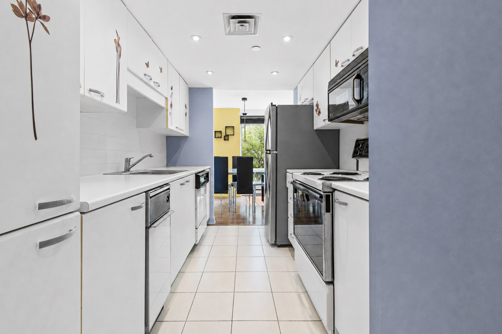 Photo - Kitchen