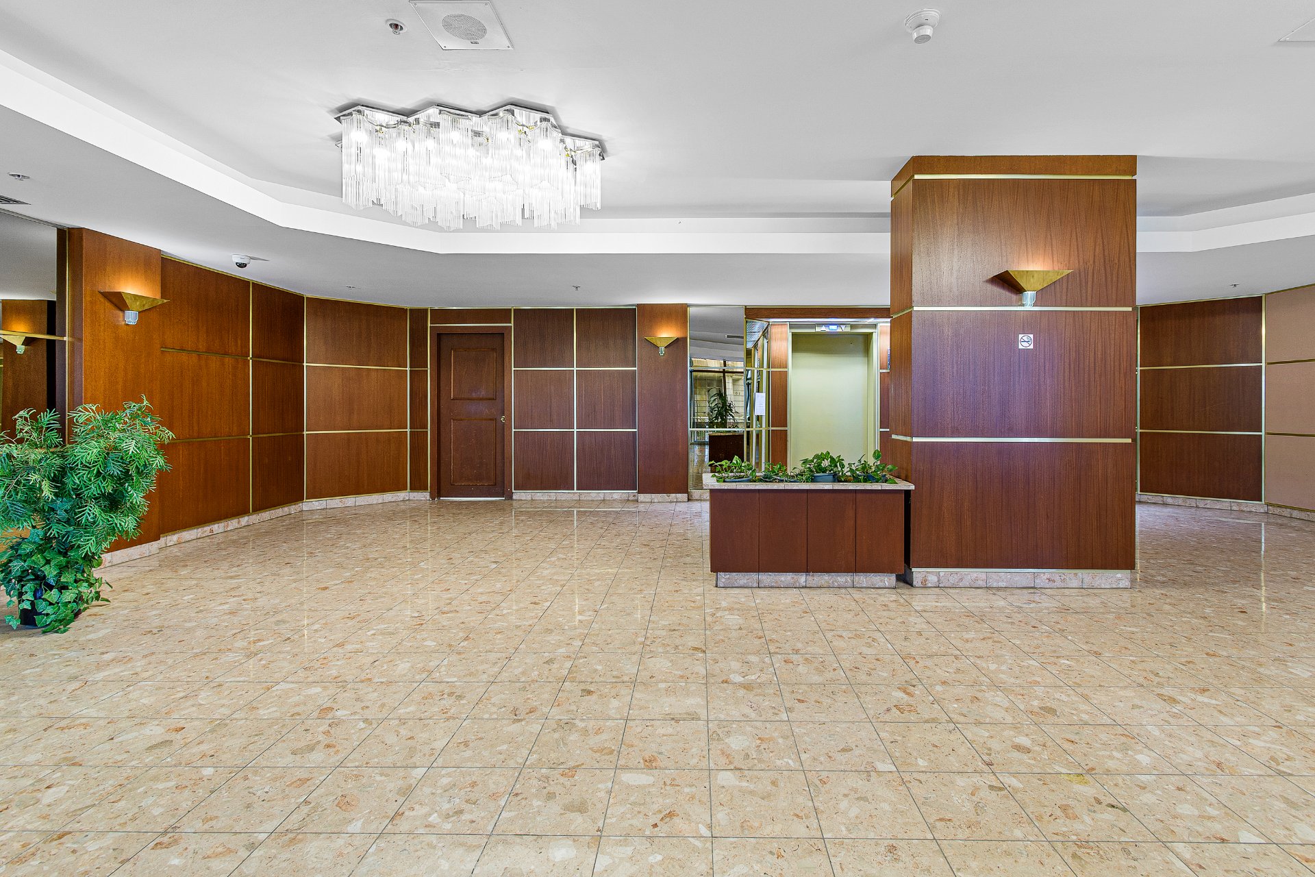 Photo - Interior