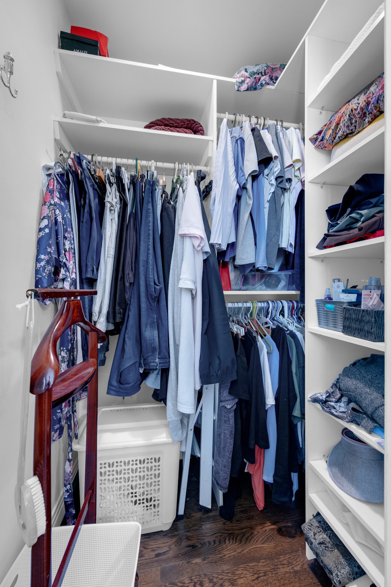 Photo - Penderie (Walk-in)