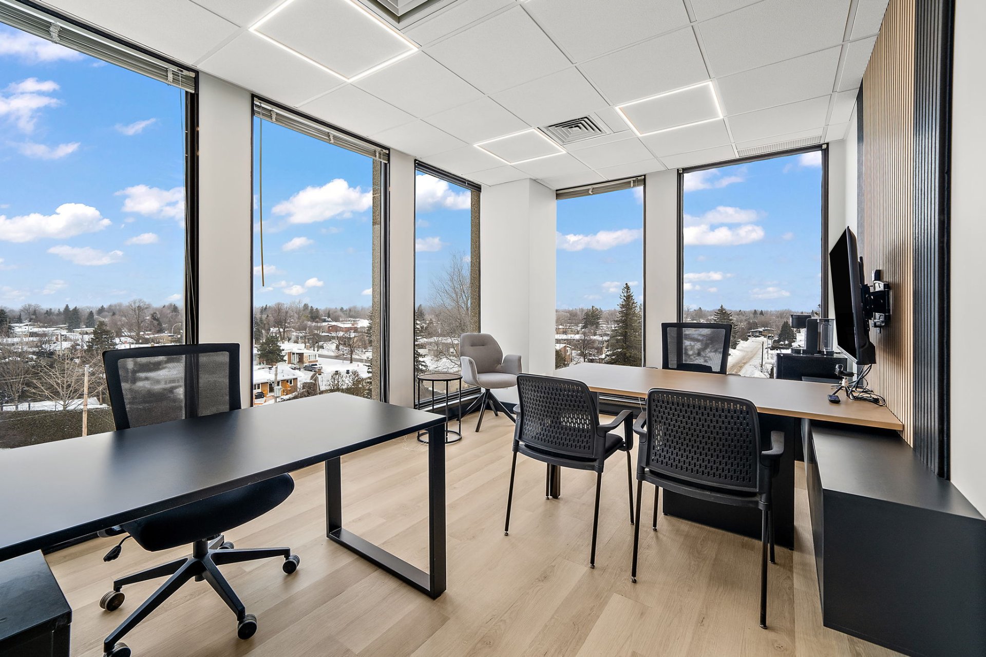 Photo - Office