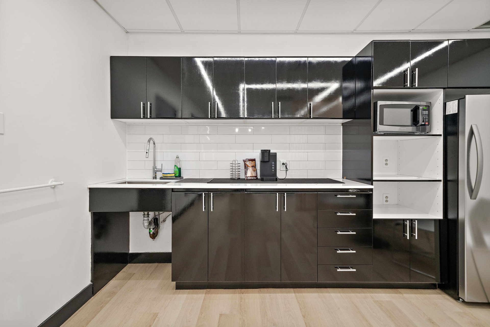 Photo - Kitchen