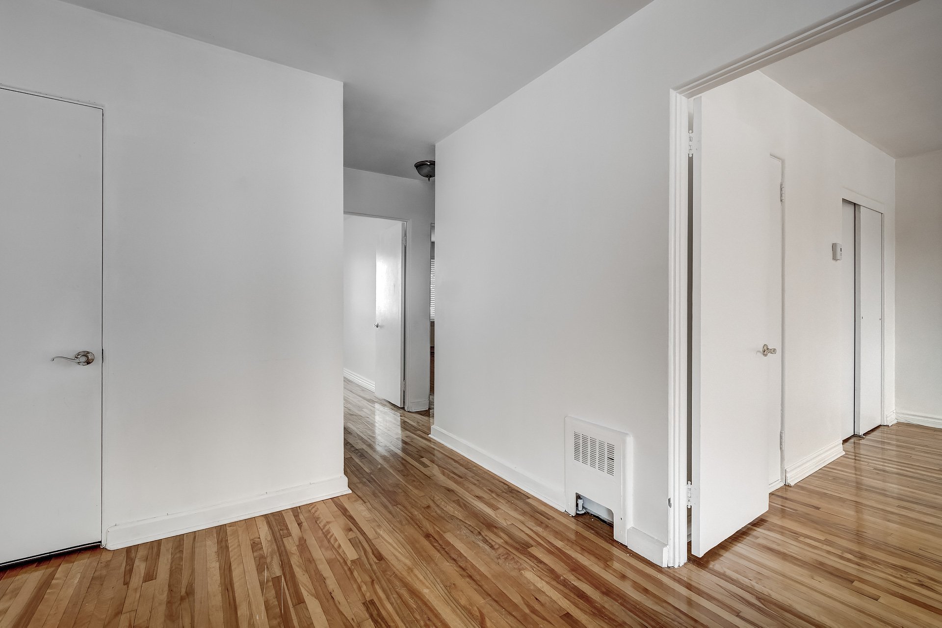Photo - Hallway