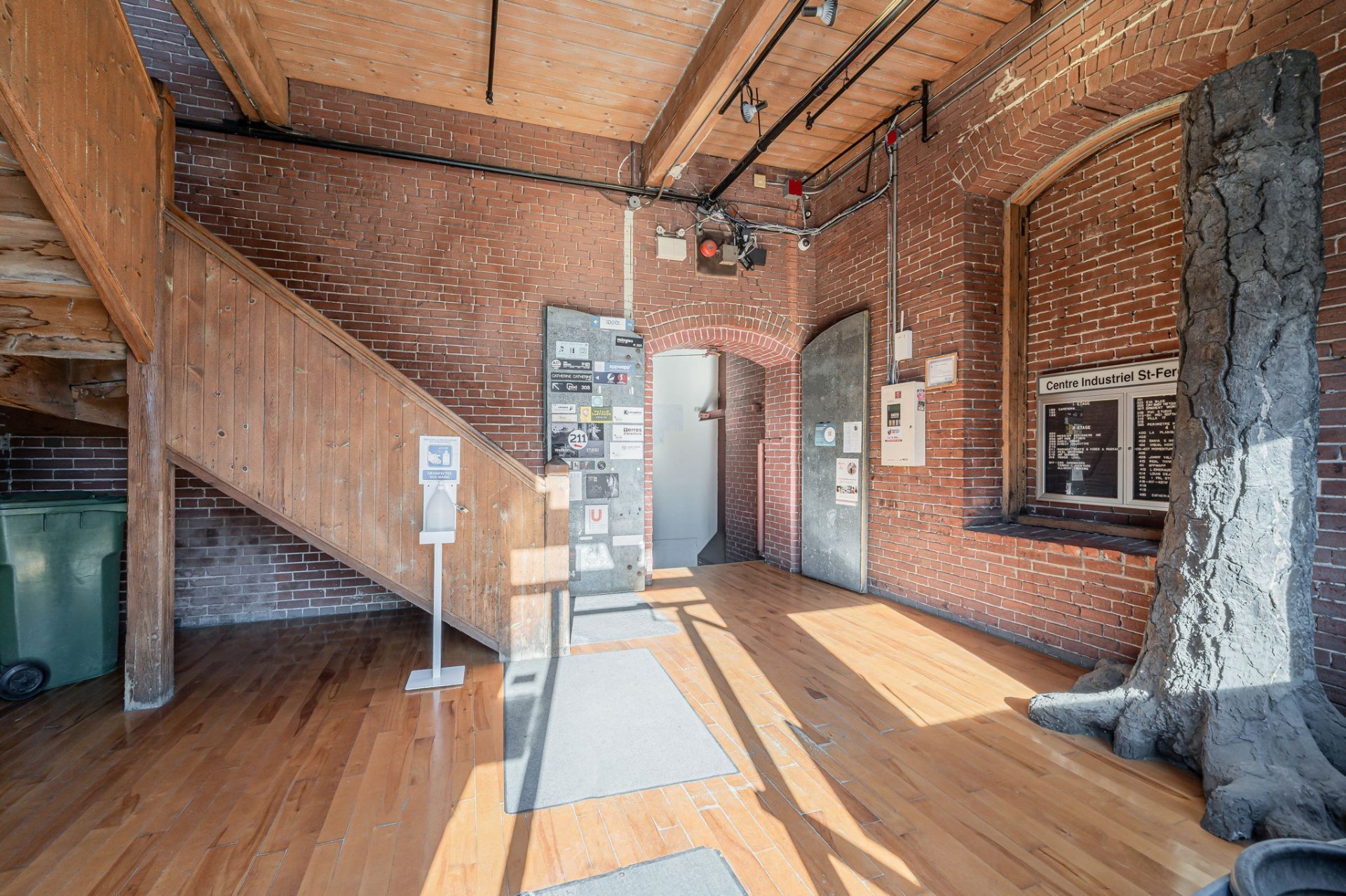 Photo - Hallway