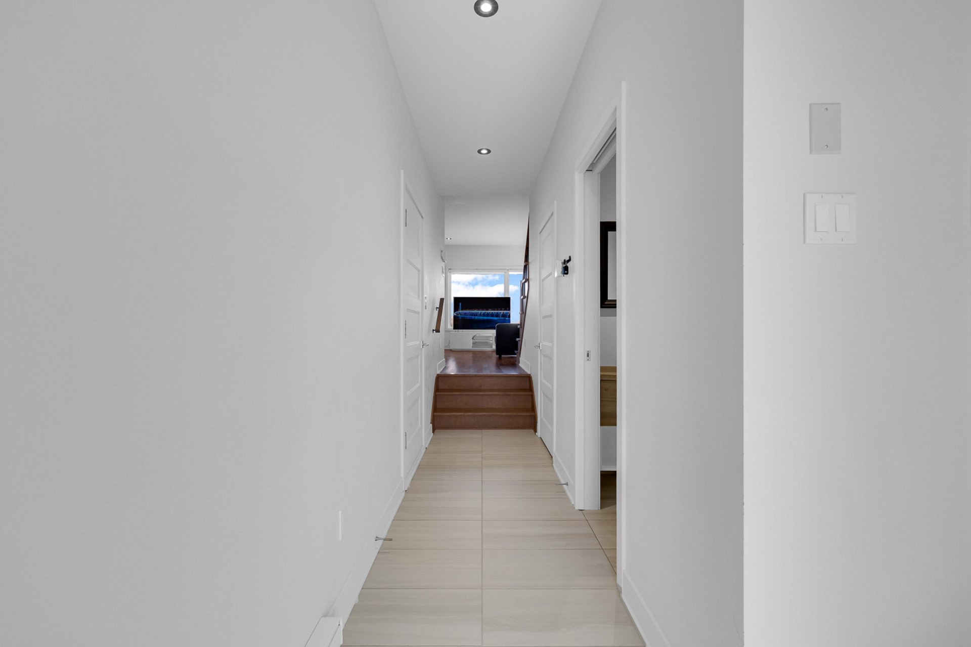 Photo - PASAGEWAY