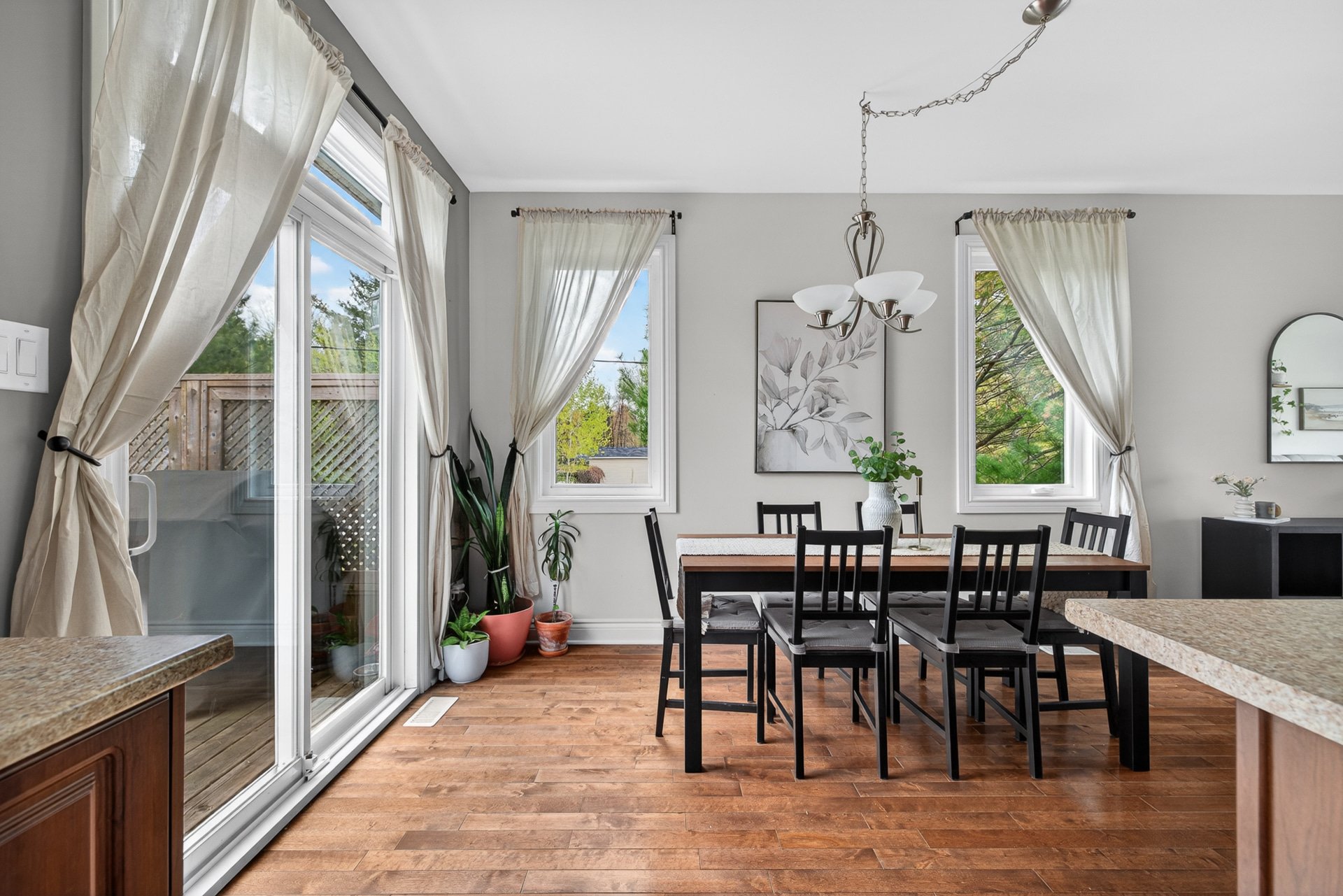 Photo - Dining room