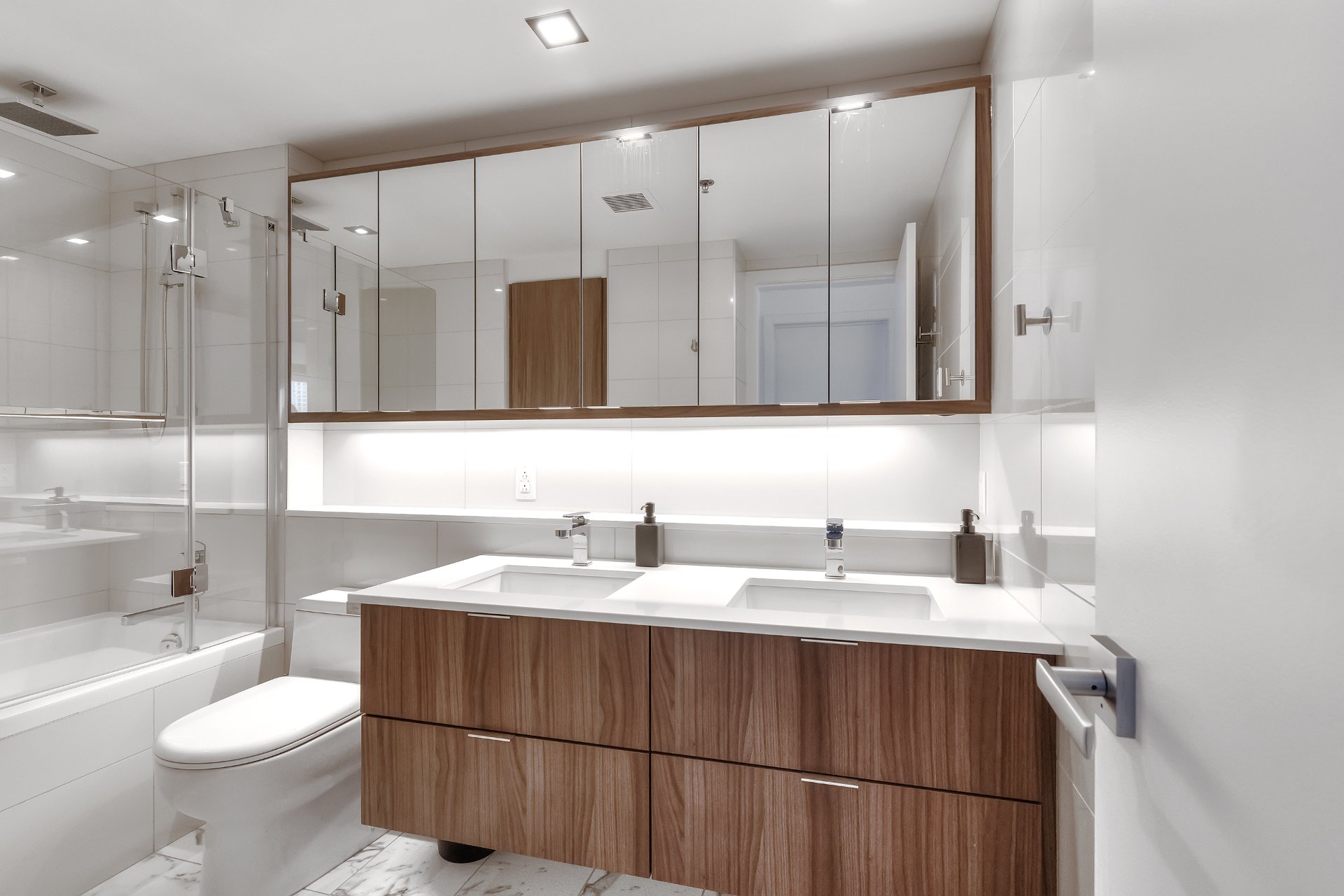 Photo - Bathroom