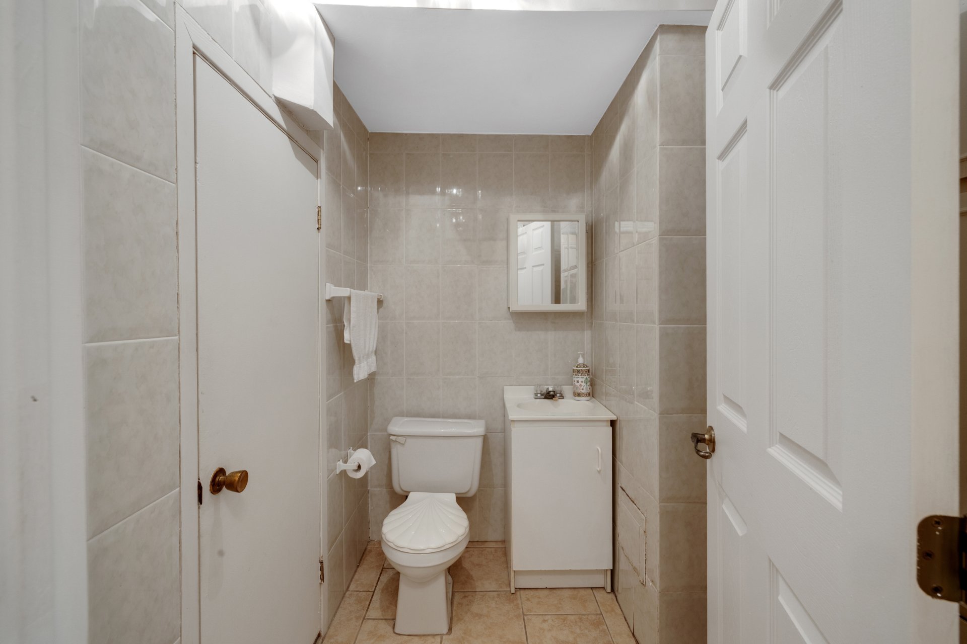 Photo - Washroom