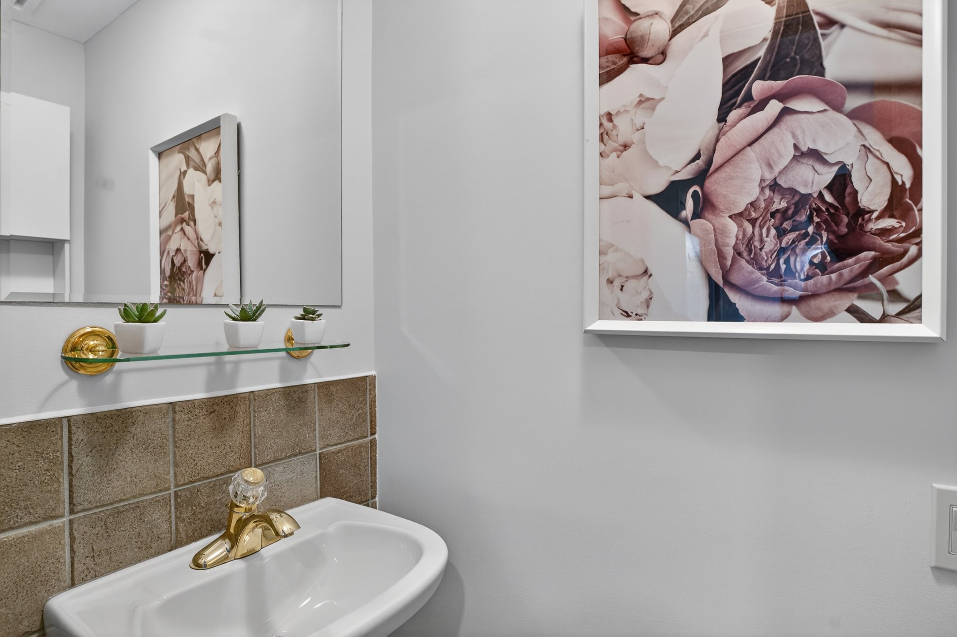 Photo - Washroom
