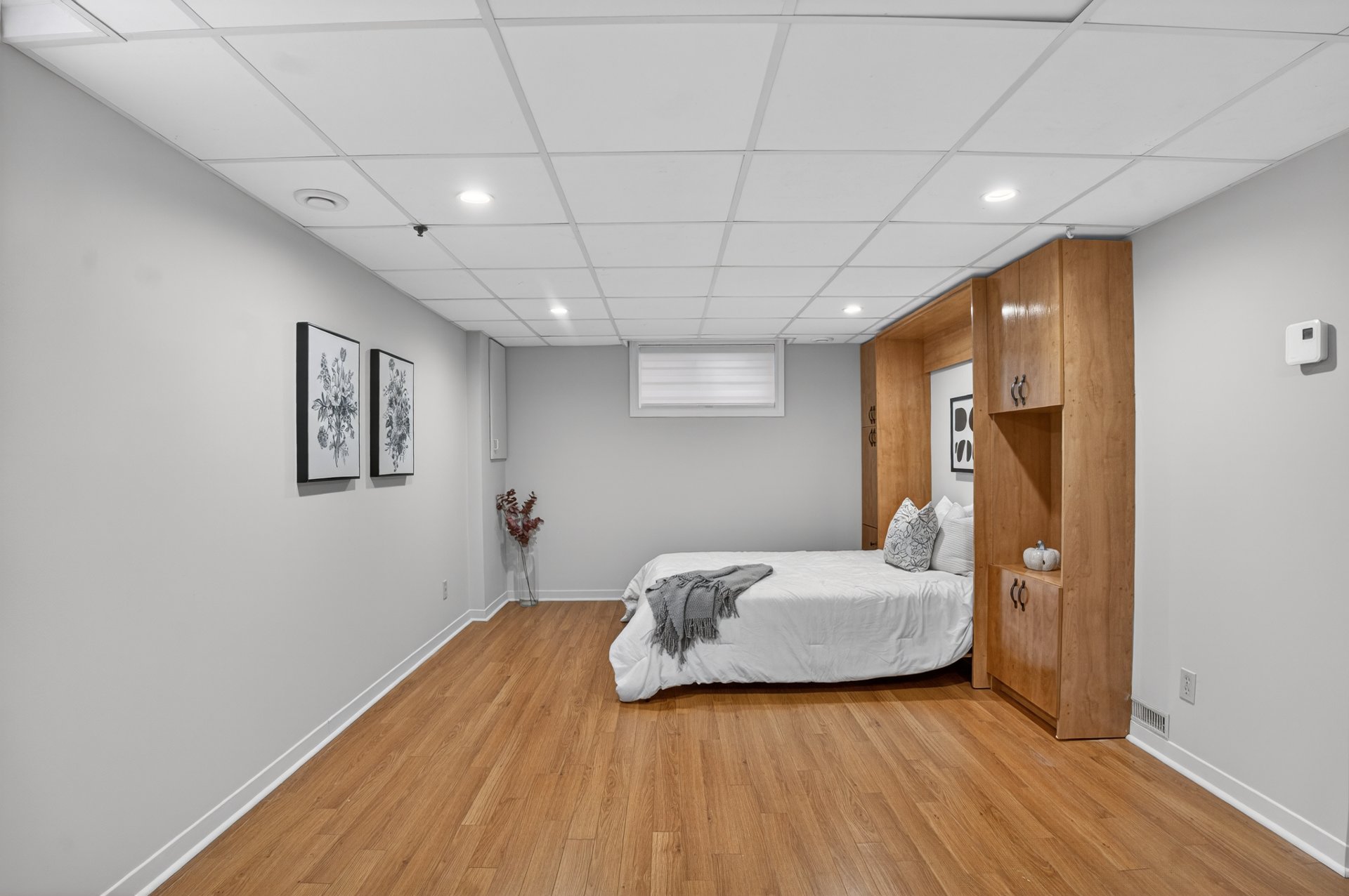 Photo - Family room