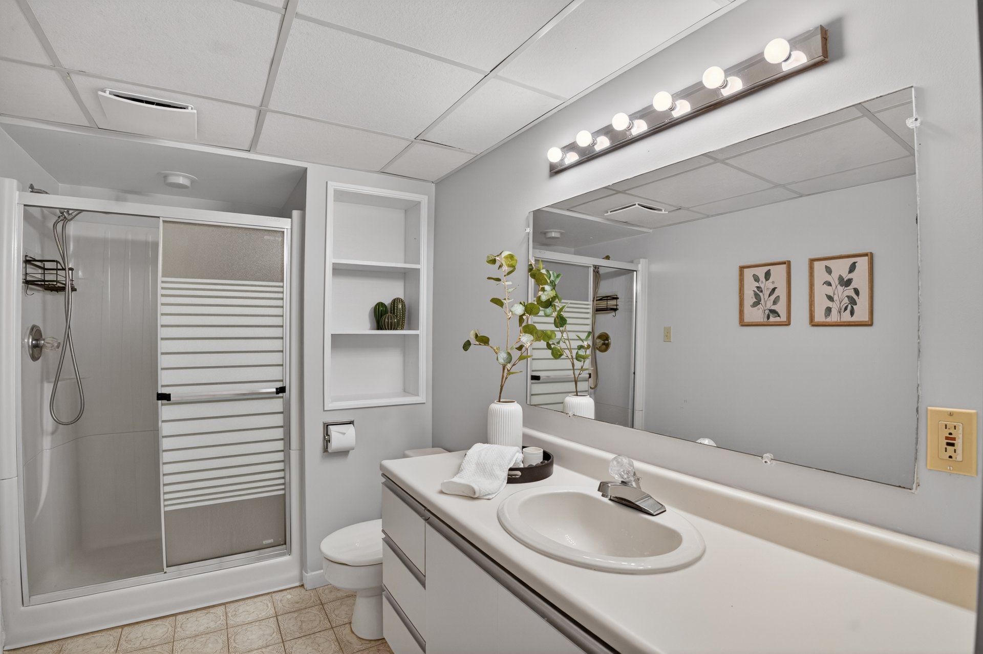 Photo - Bathroom