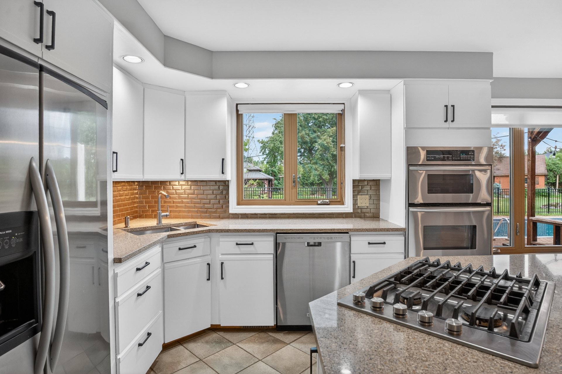 Photo - Kitchen