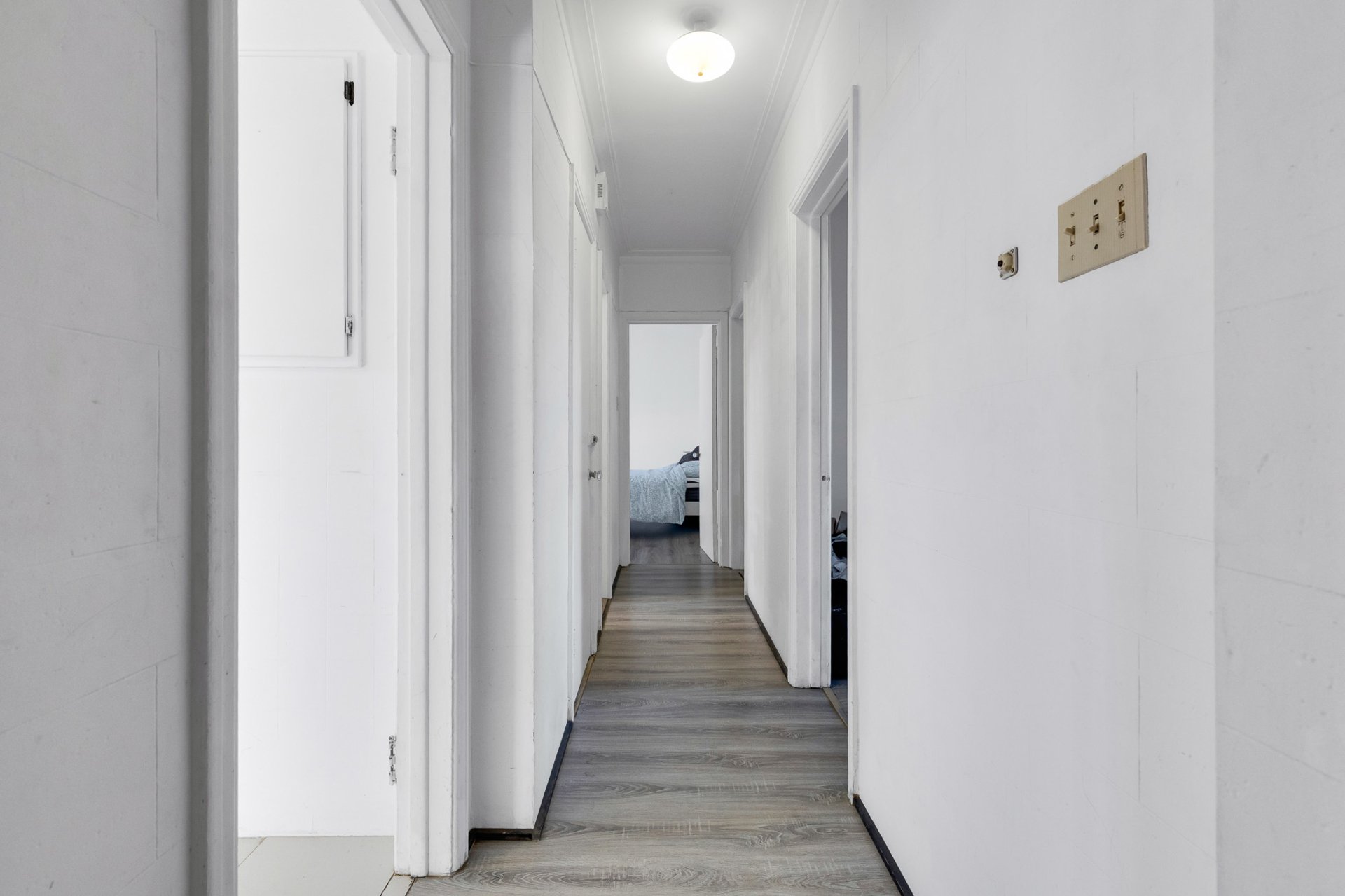 Photo - Hallway