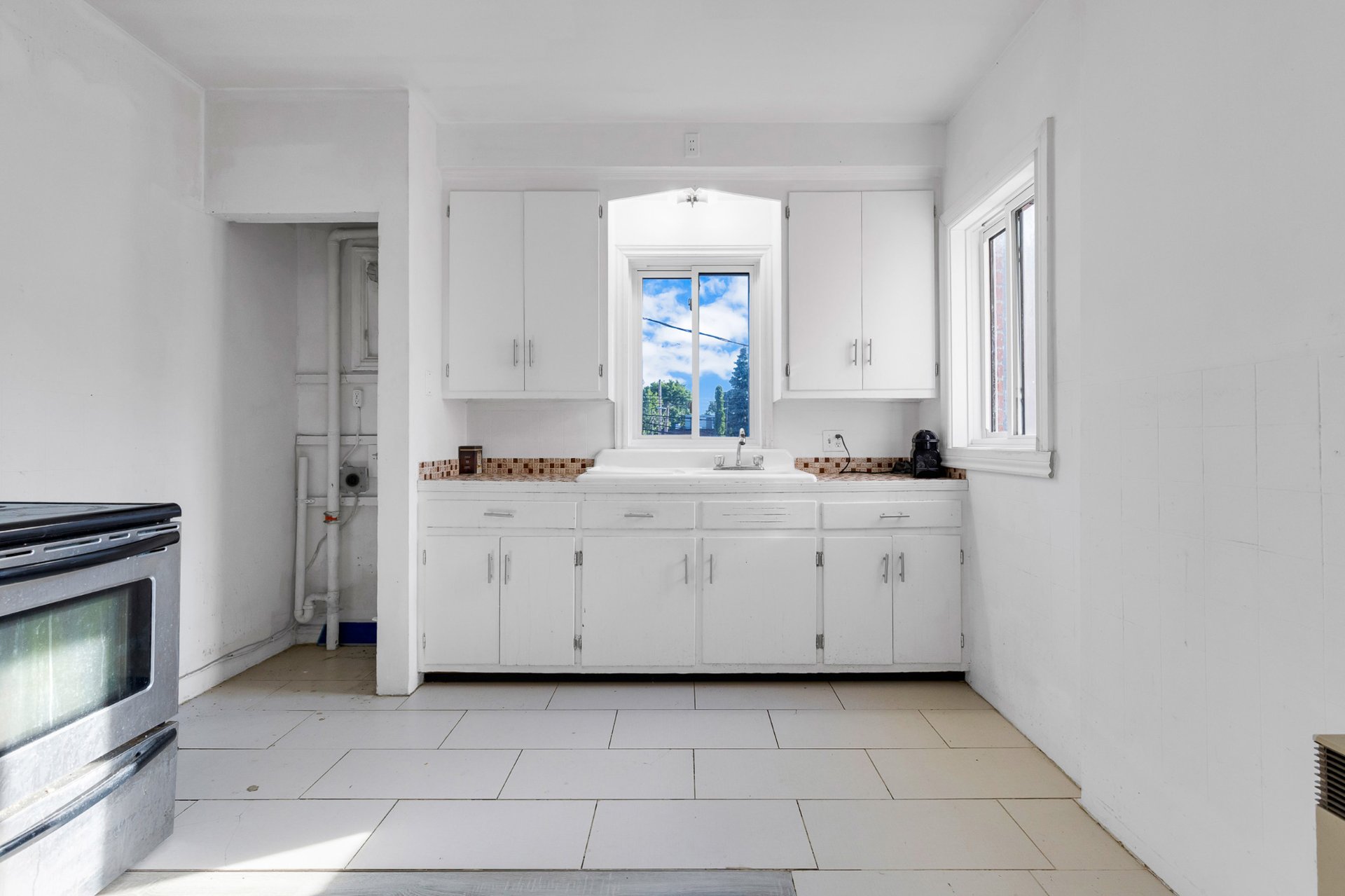 Photo - Kitchen