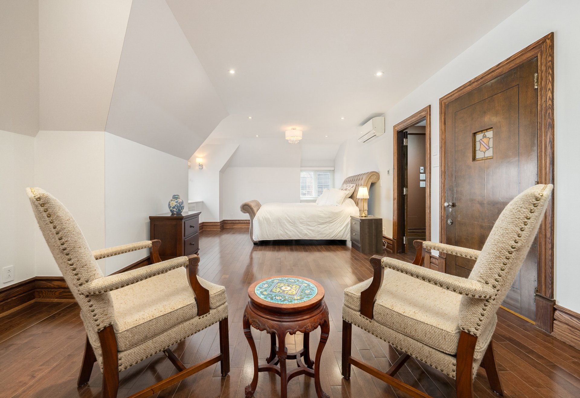 Photo - Salle de bains attenante à la CCP