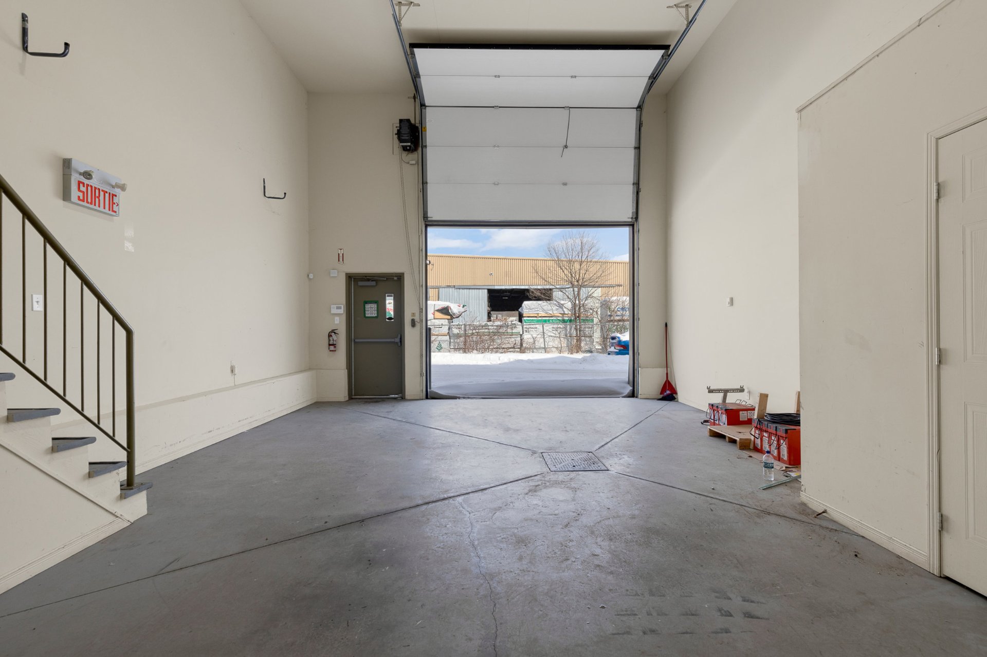 Photo - Interior