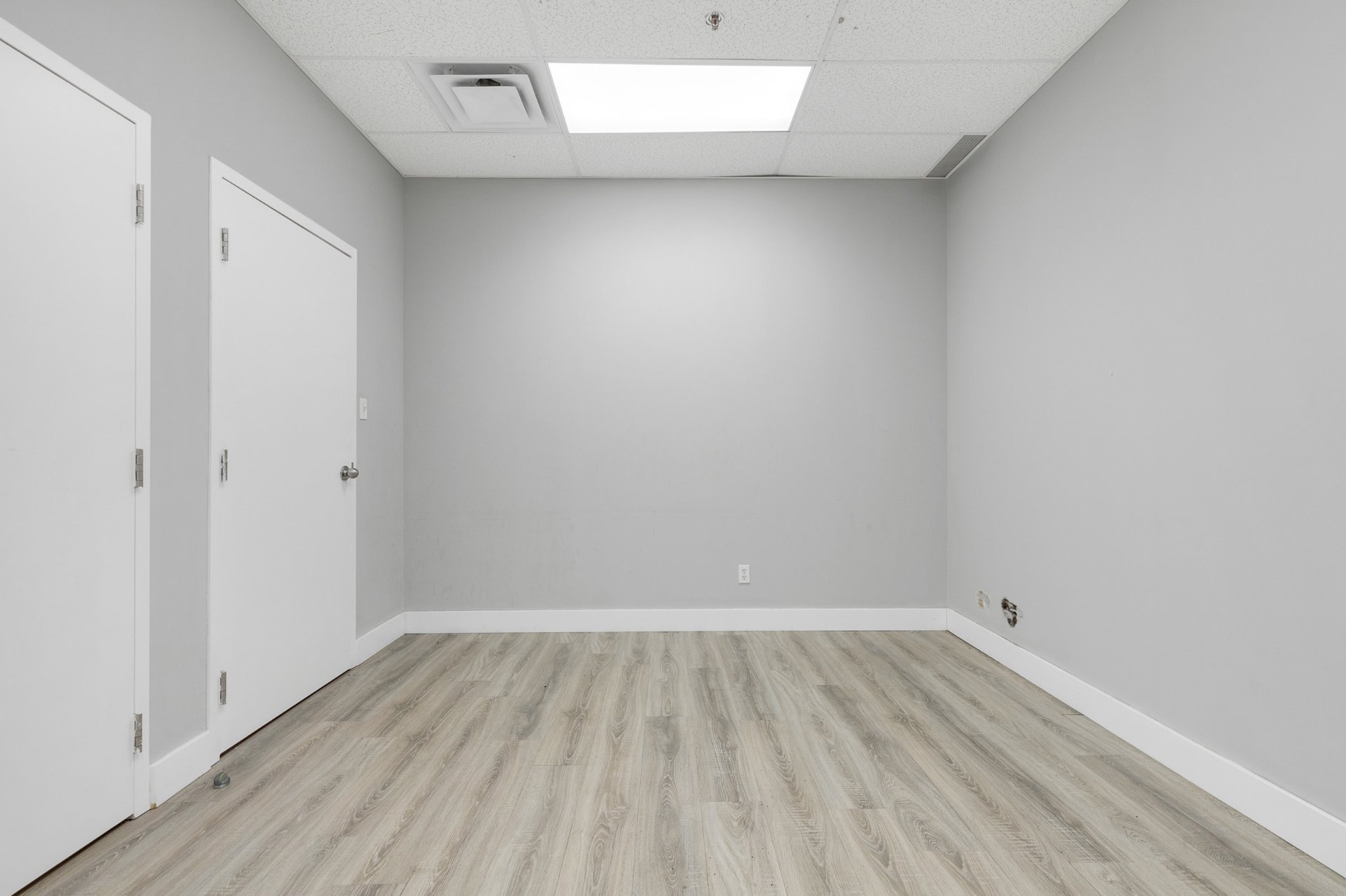Photo - Interior