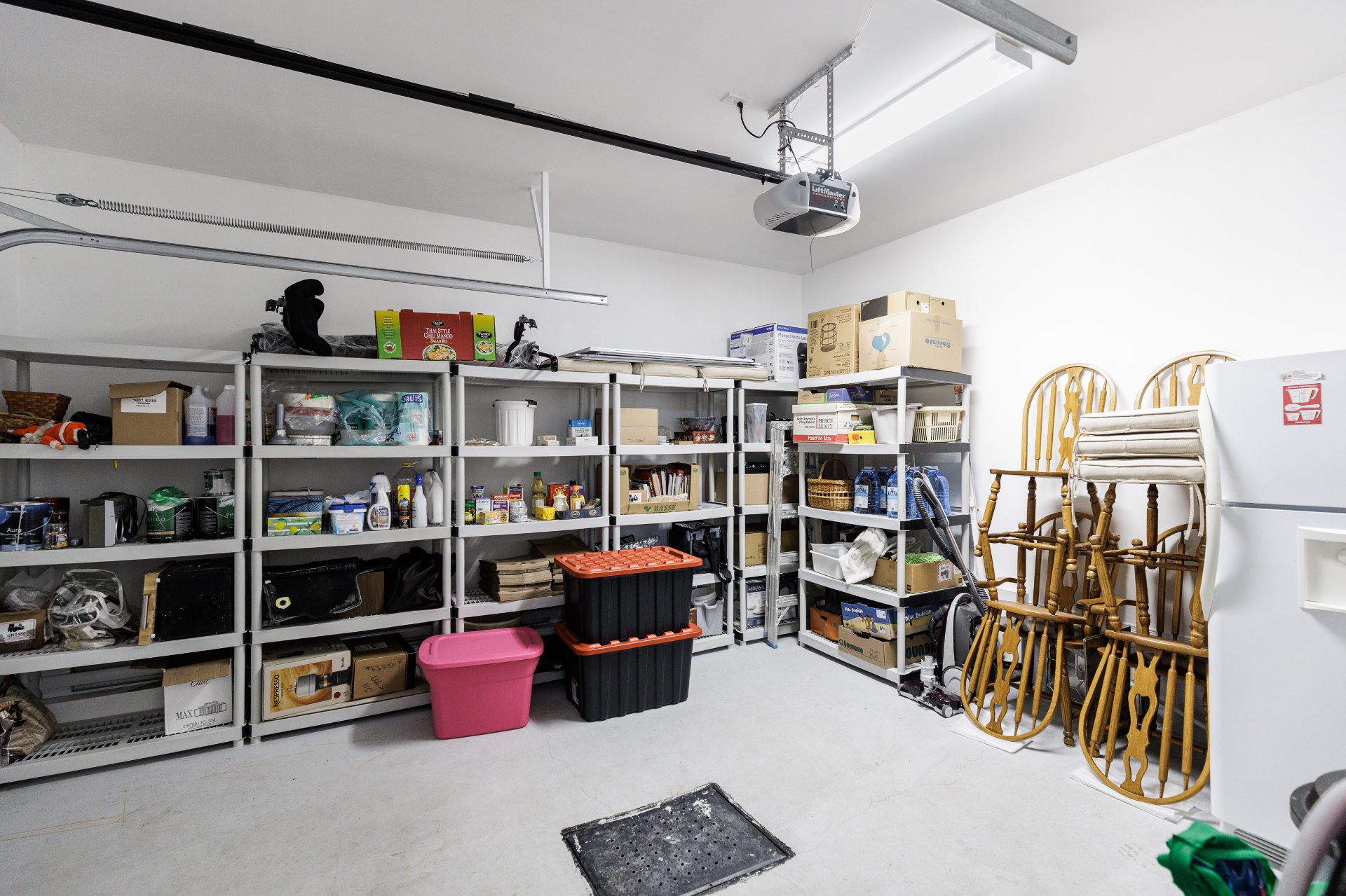 Photo - Garage