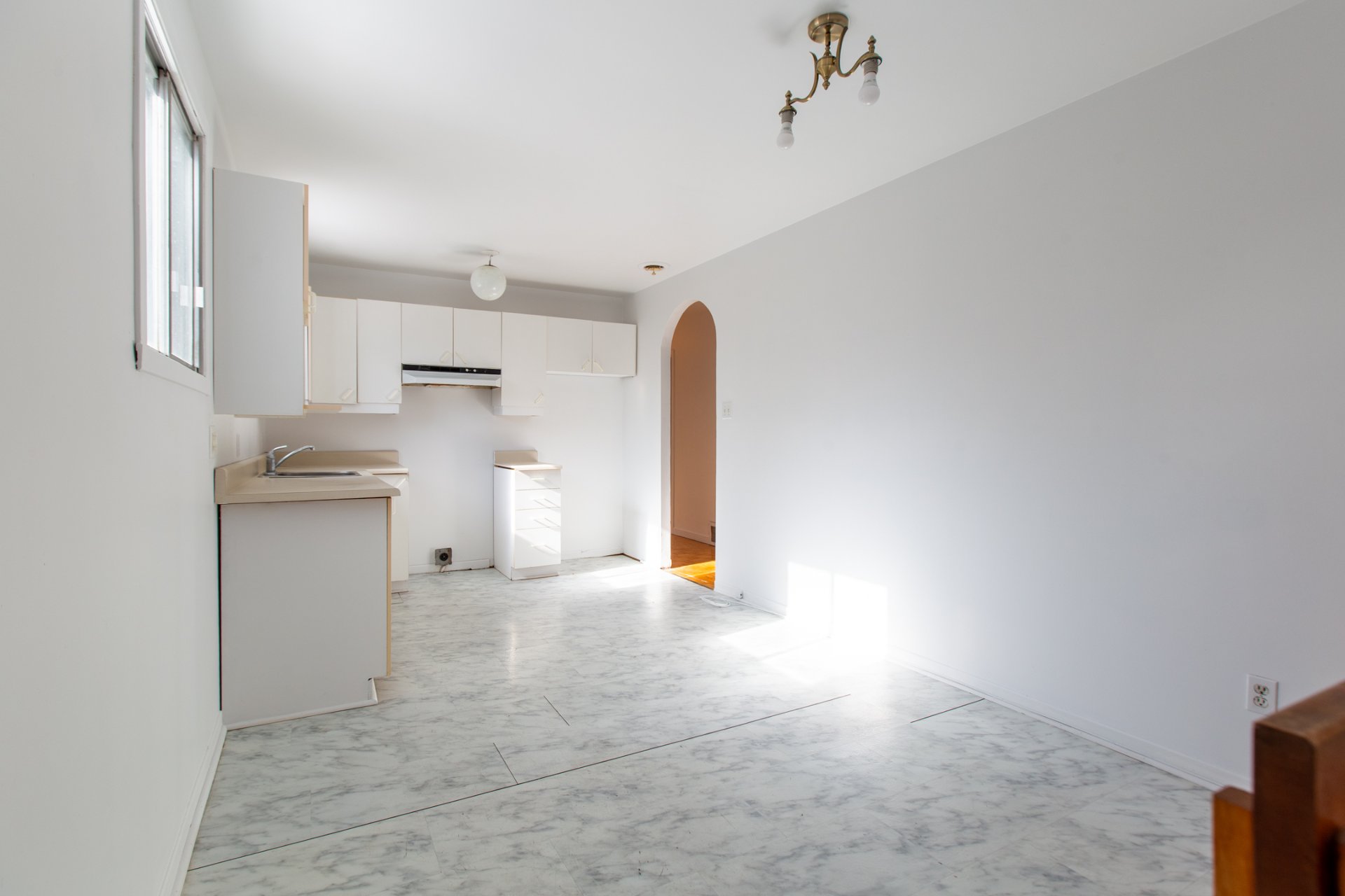 Photo - Kitchen