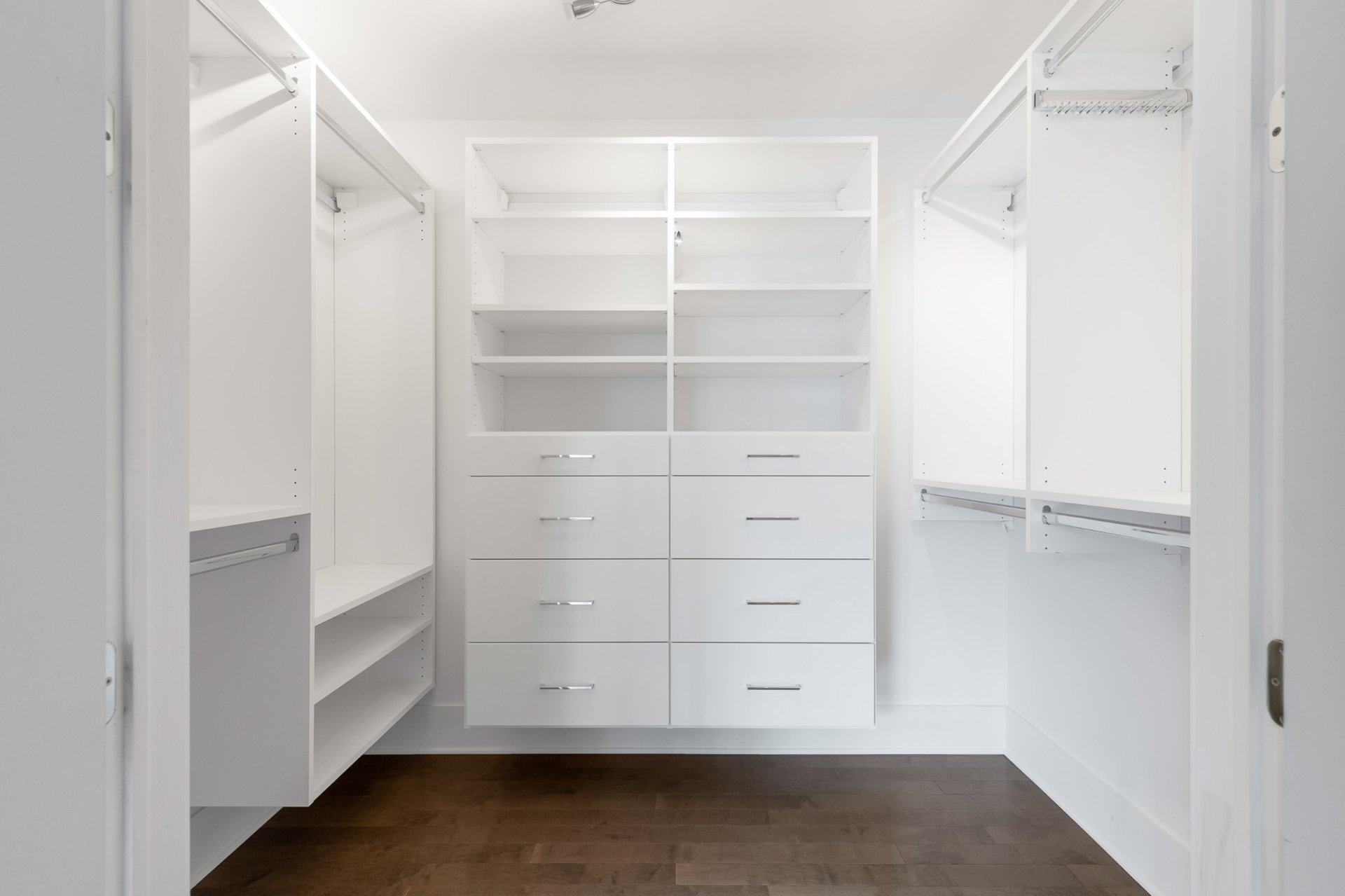 Photo - Penderie (Walk-in)