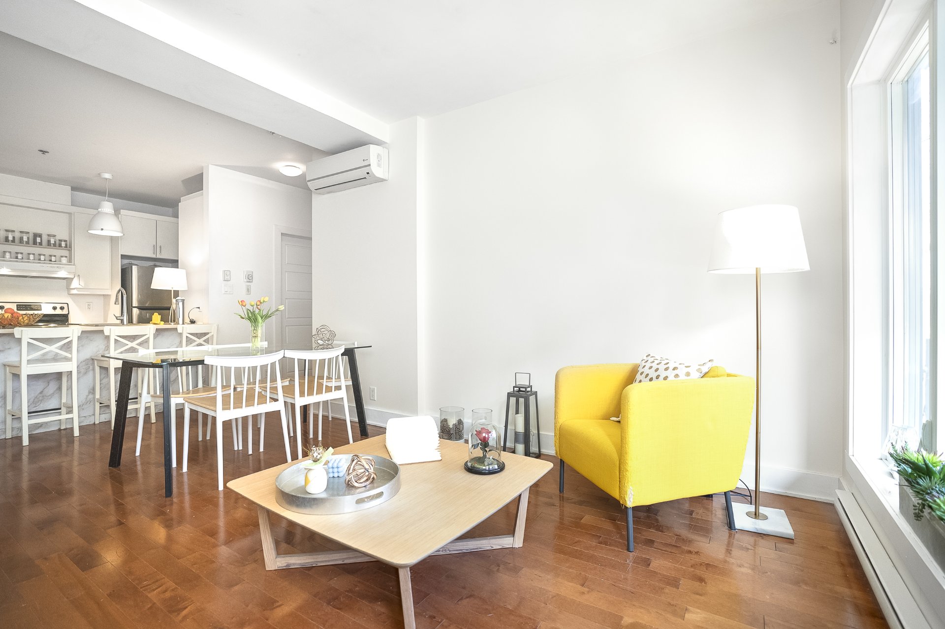 Photo - Family room