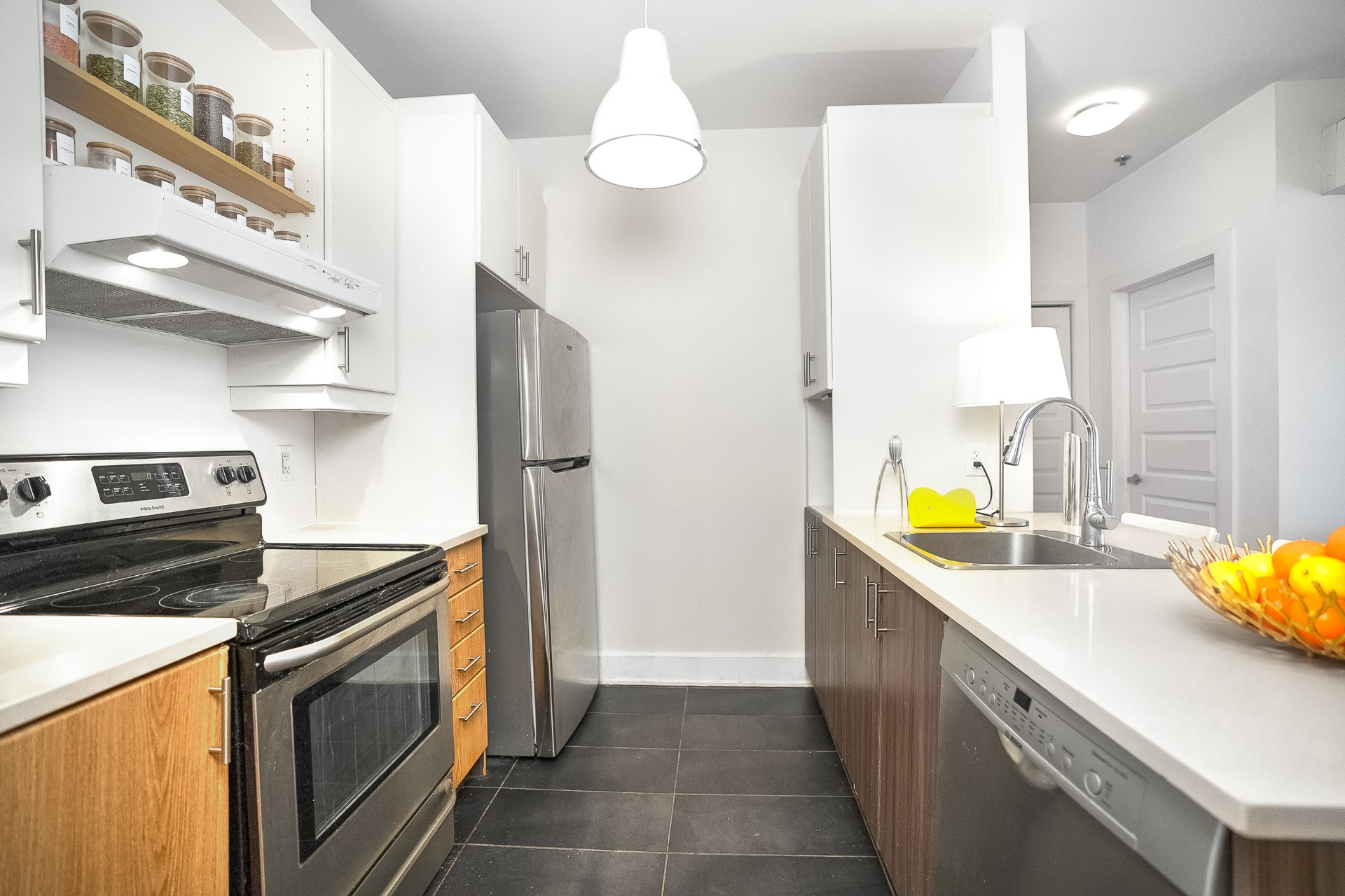 Photo - Kitchen