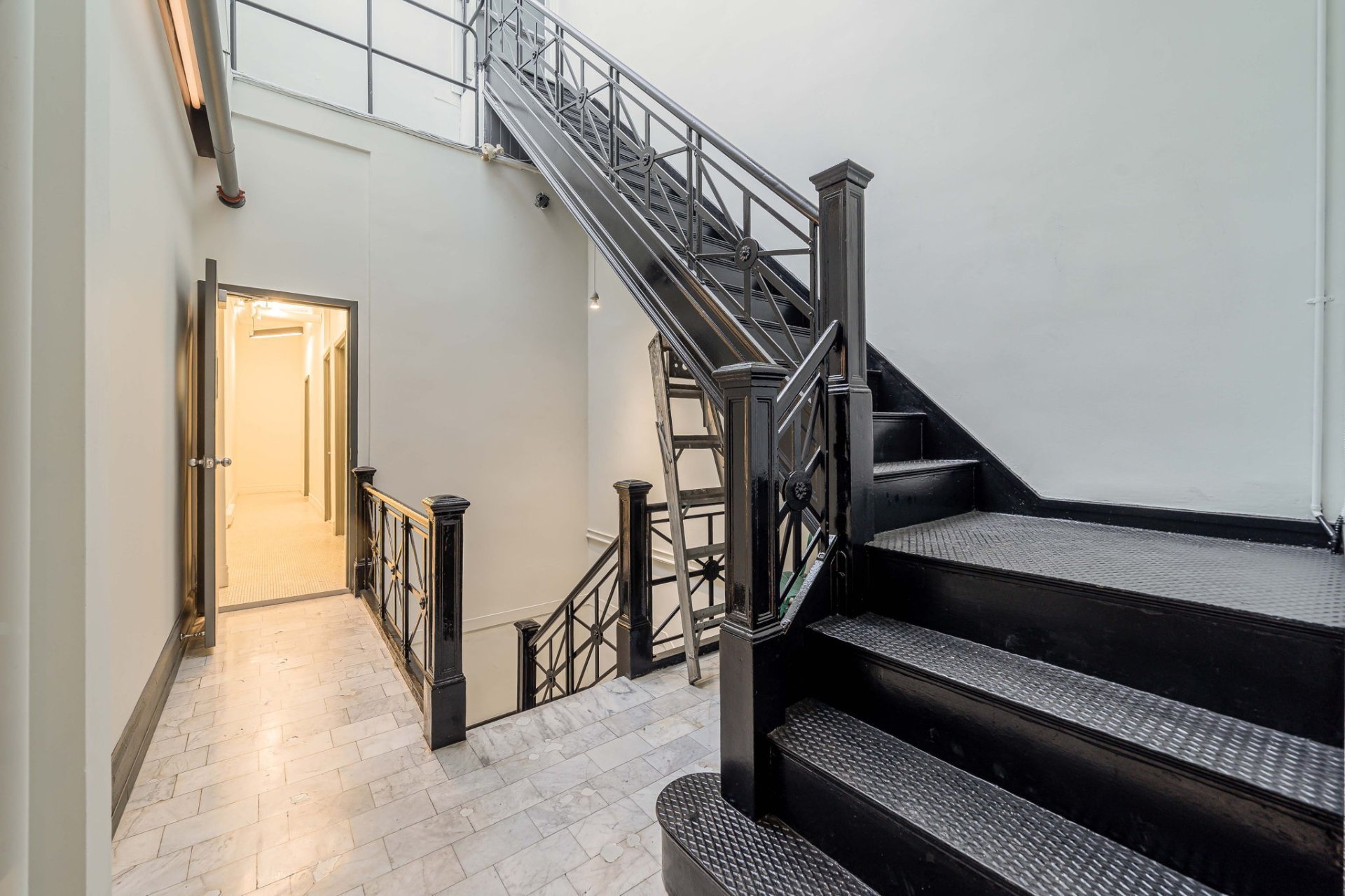 Photo - Escalier
