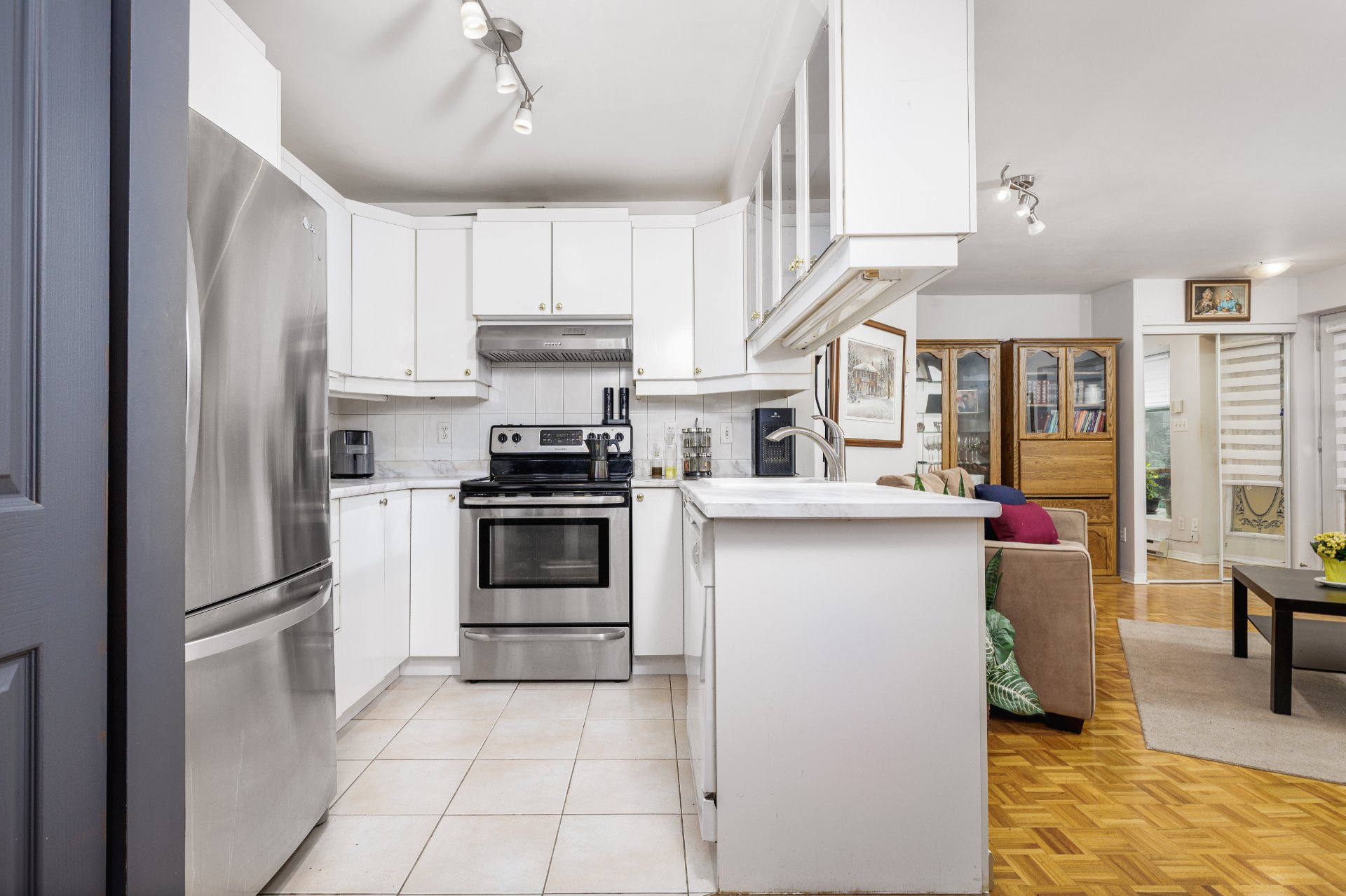 Photo - Kitchen