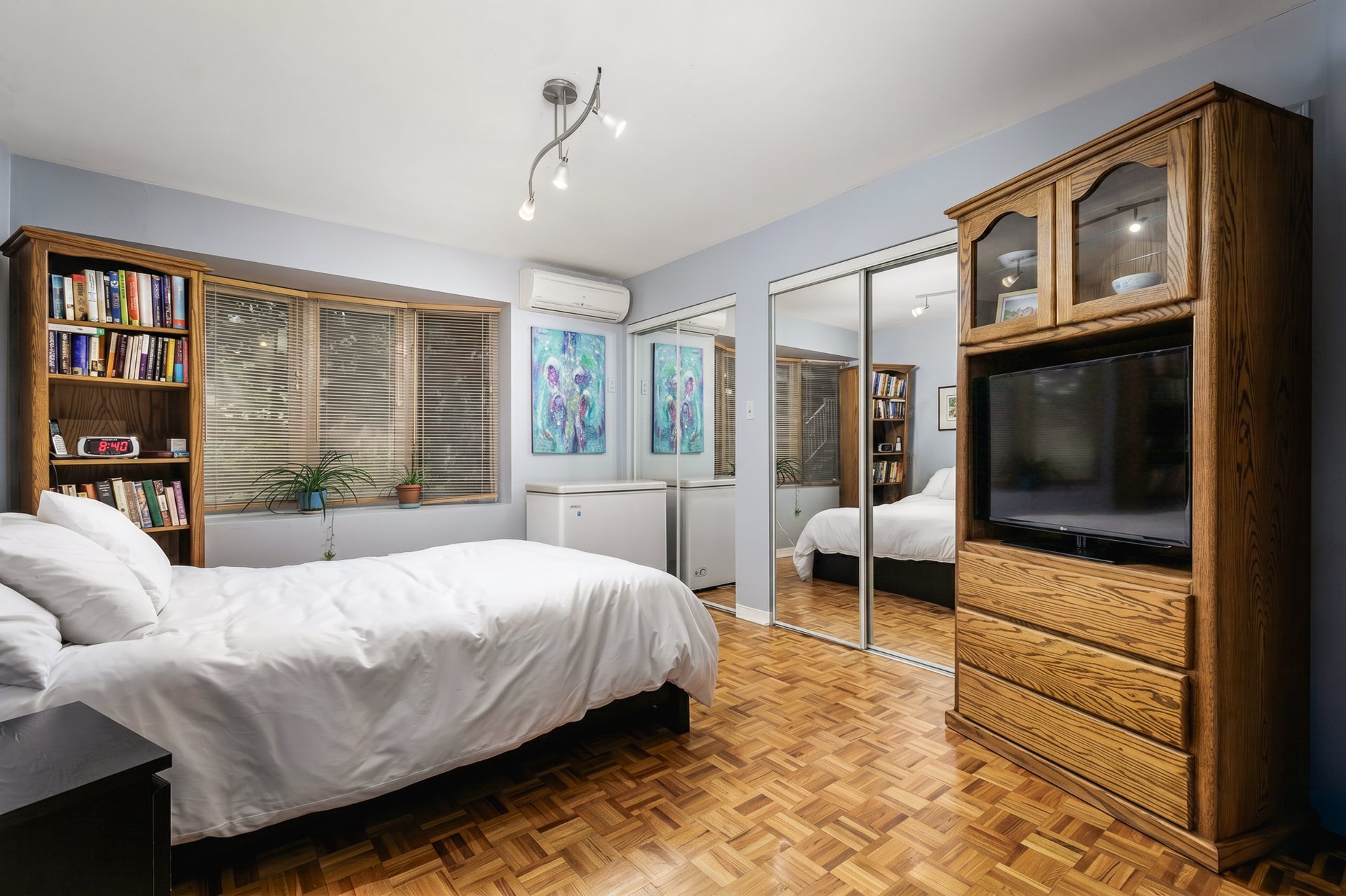 Photo - Bedroom