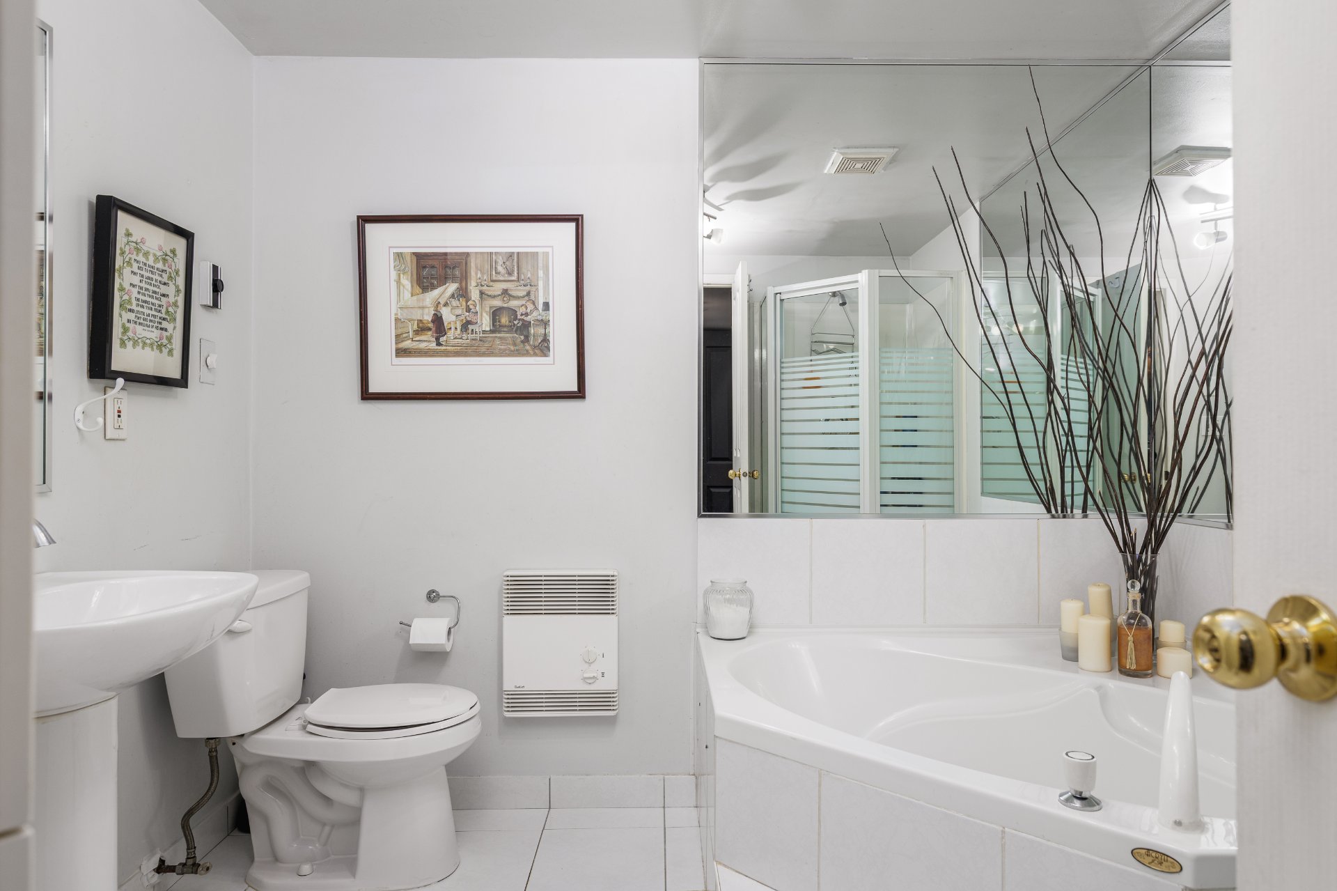 Photo - Bathroom